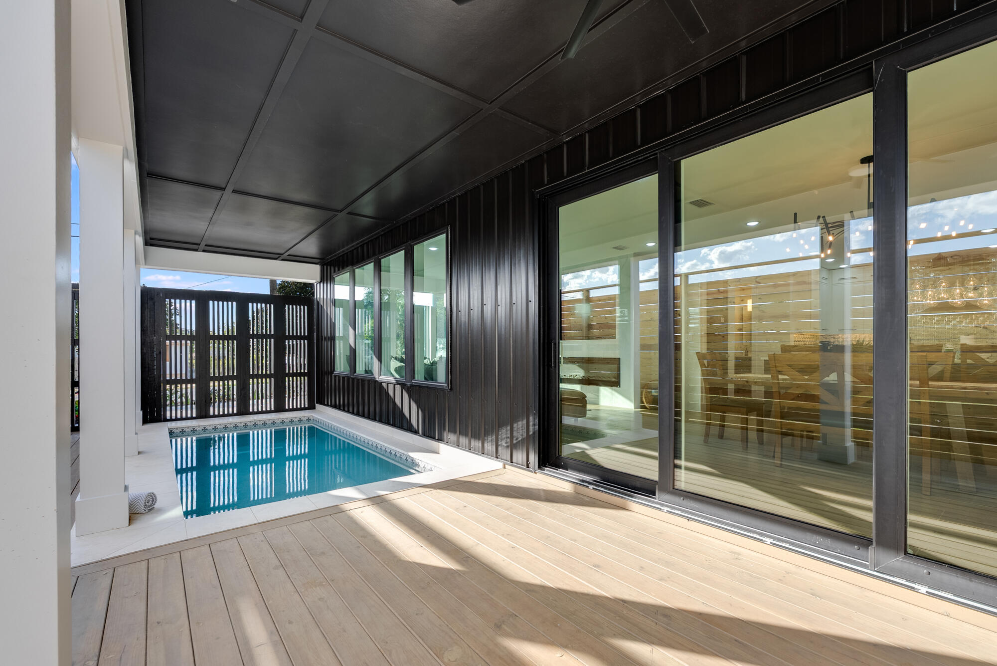 LAGUNA BEACH - Residential