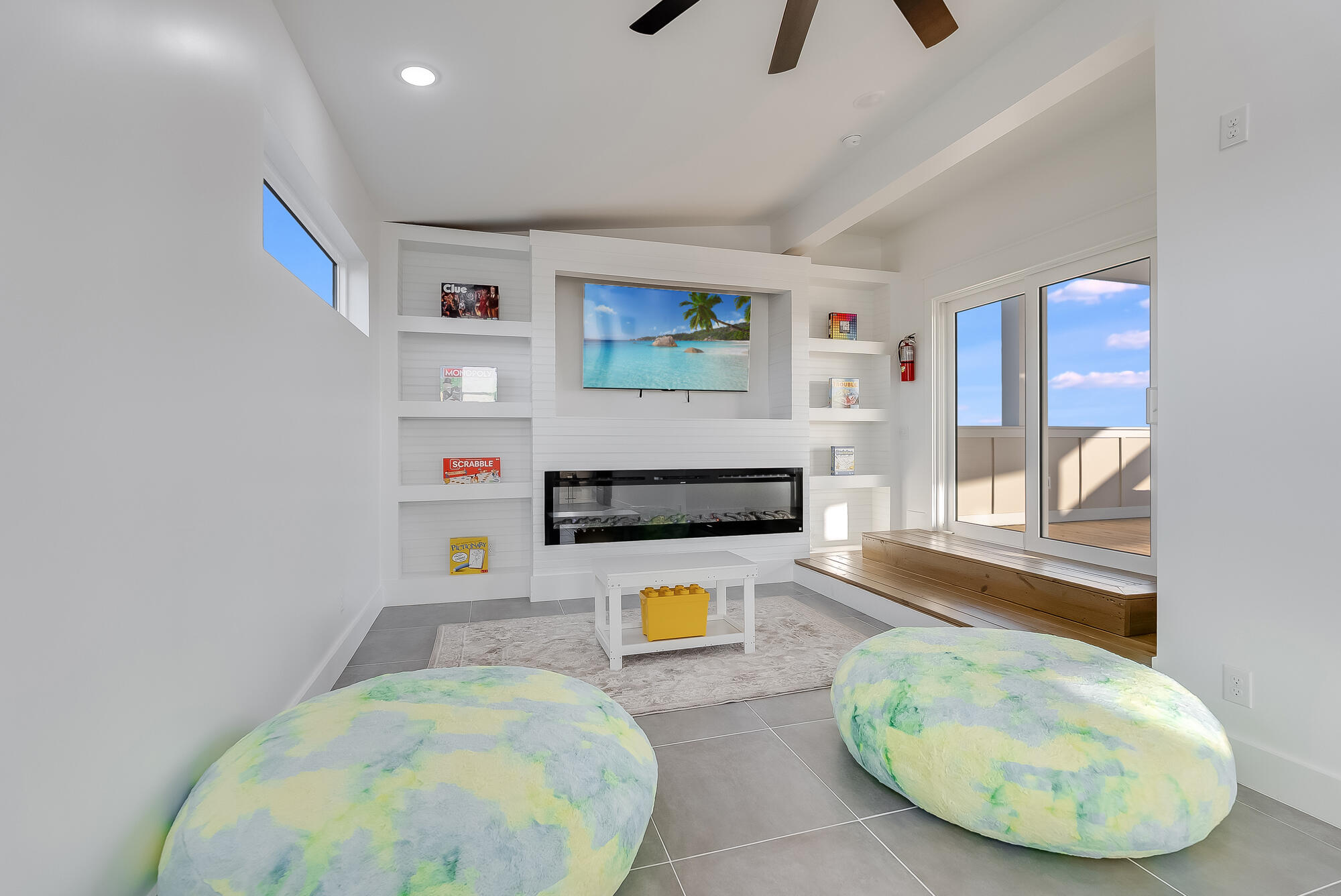 LAGUNA BEACH - Residential