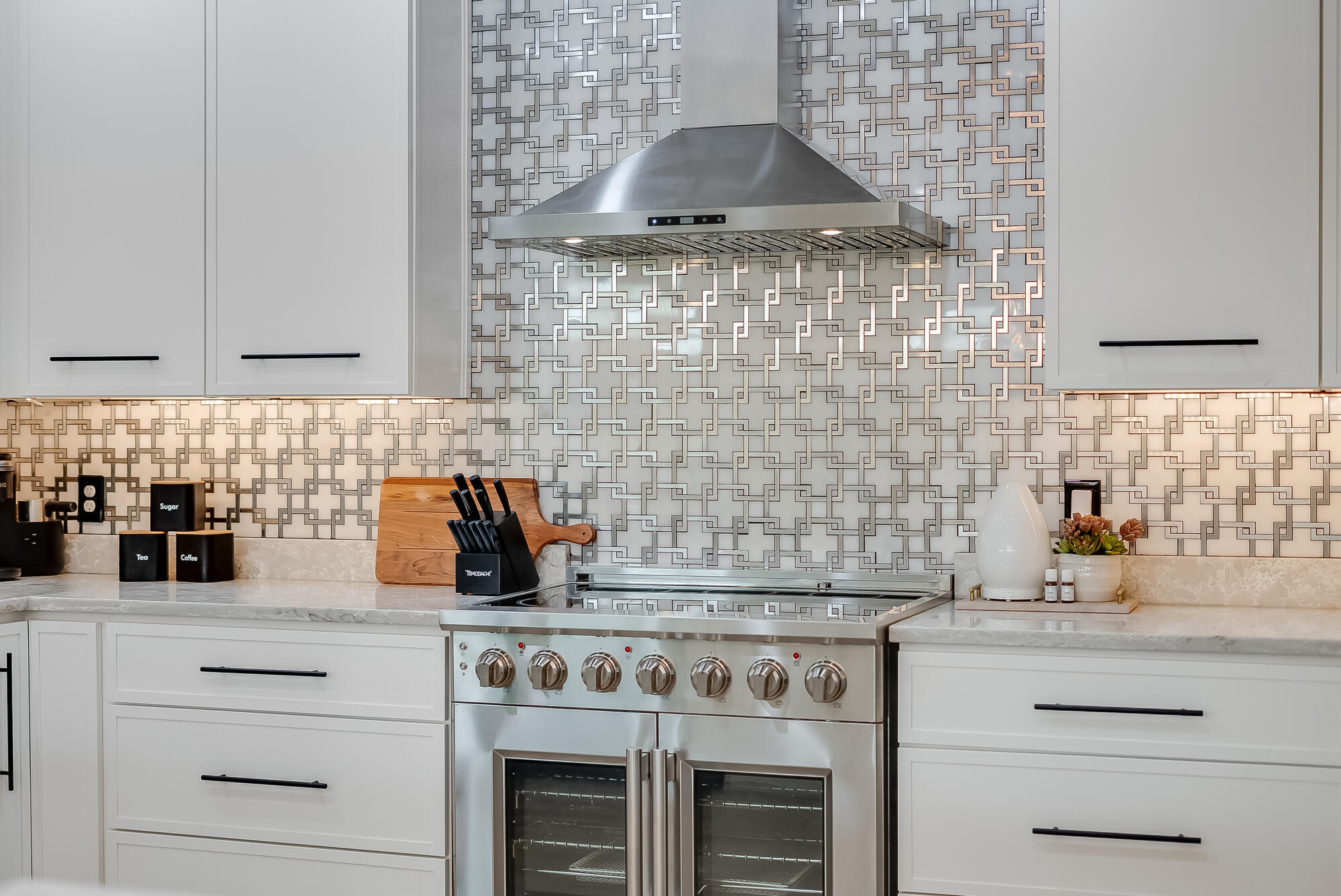 LAGUNA BEACH - Residential