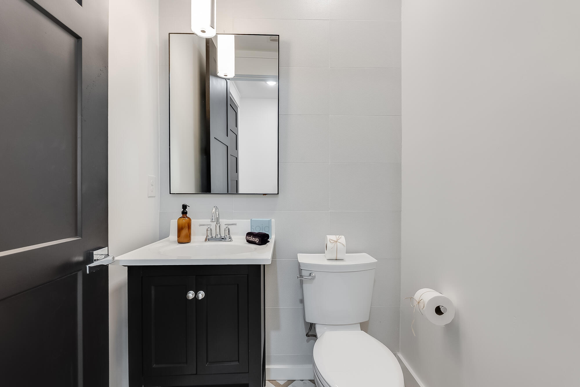 LAGUNA BEACH - Residential