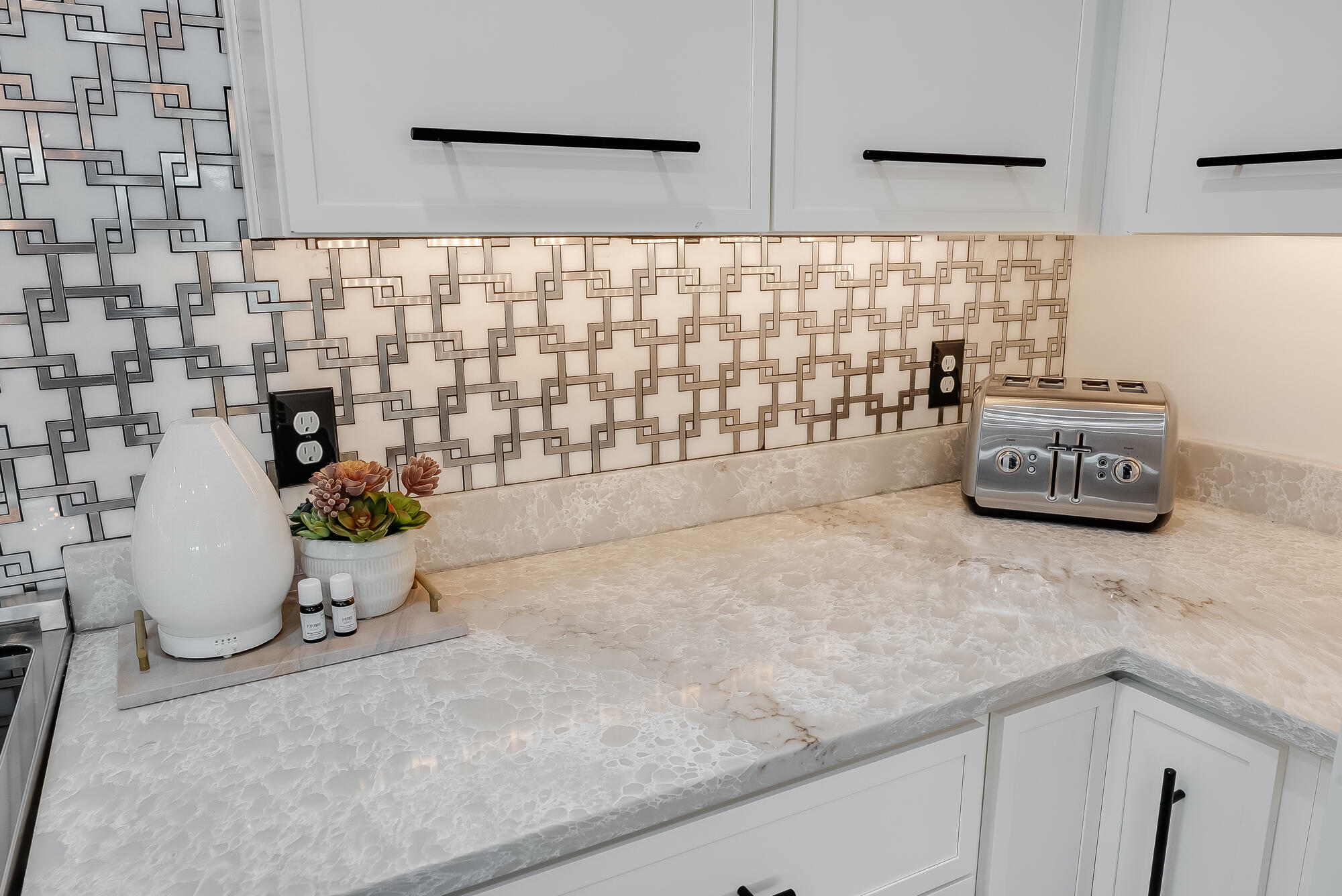 LAGUNA BEACH - Residential