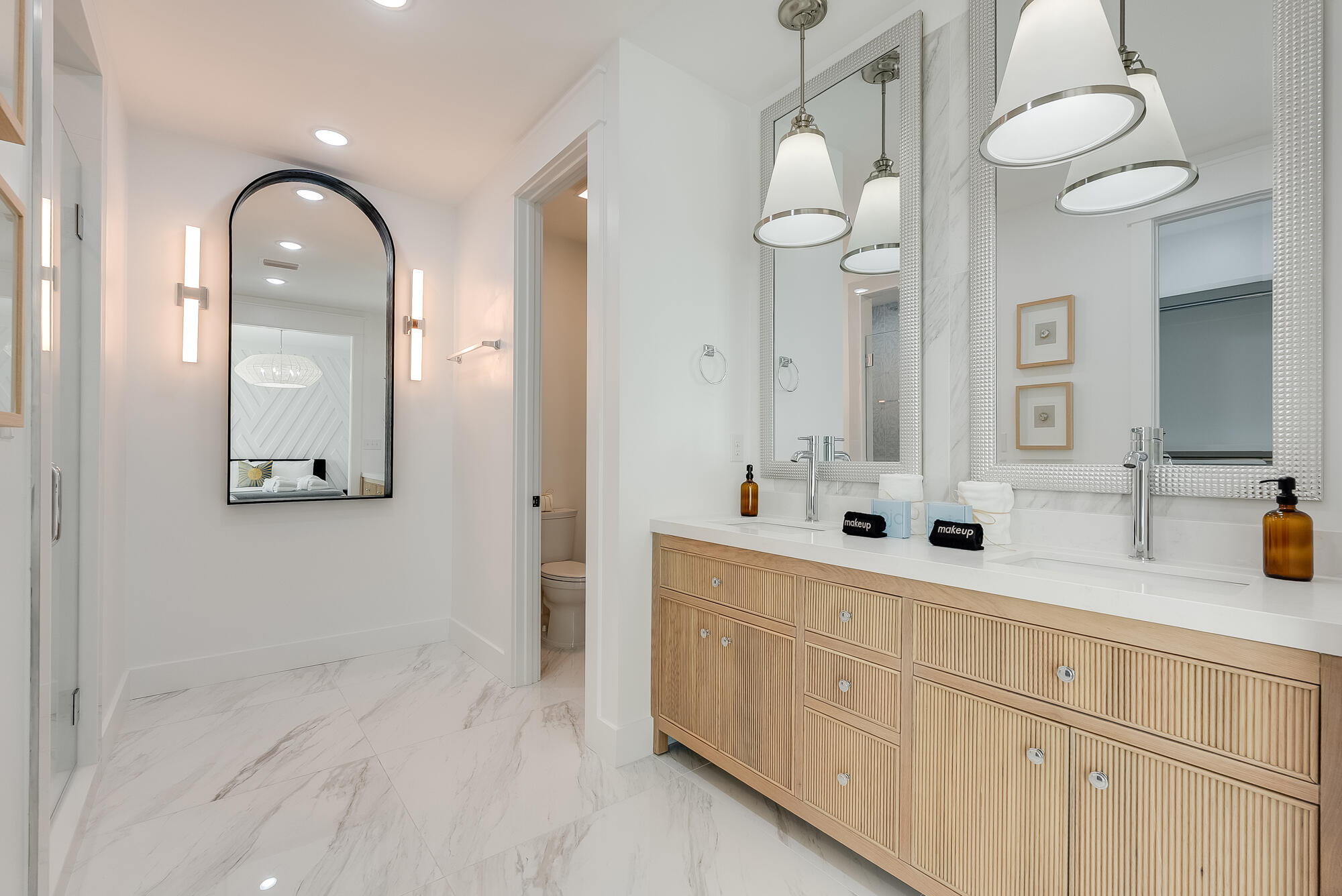 LAGUNA BEACH - Residential