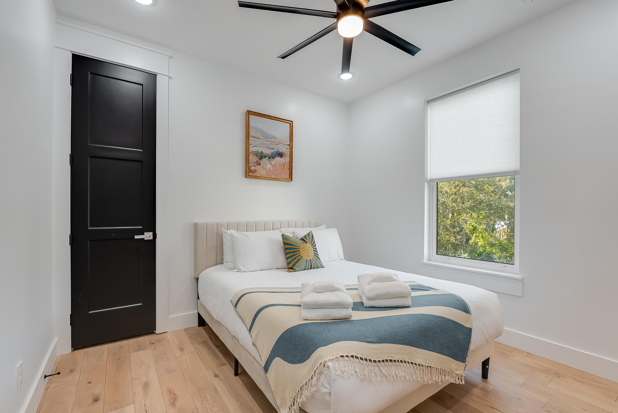 LAGUNA BEACH - Residential