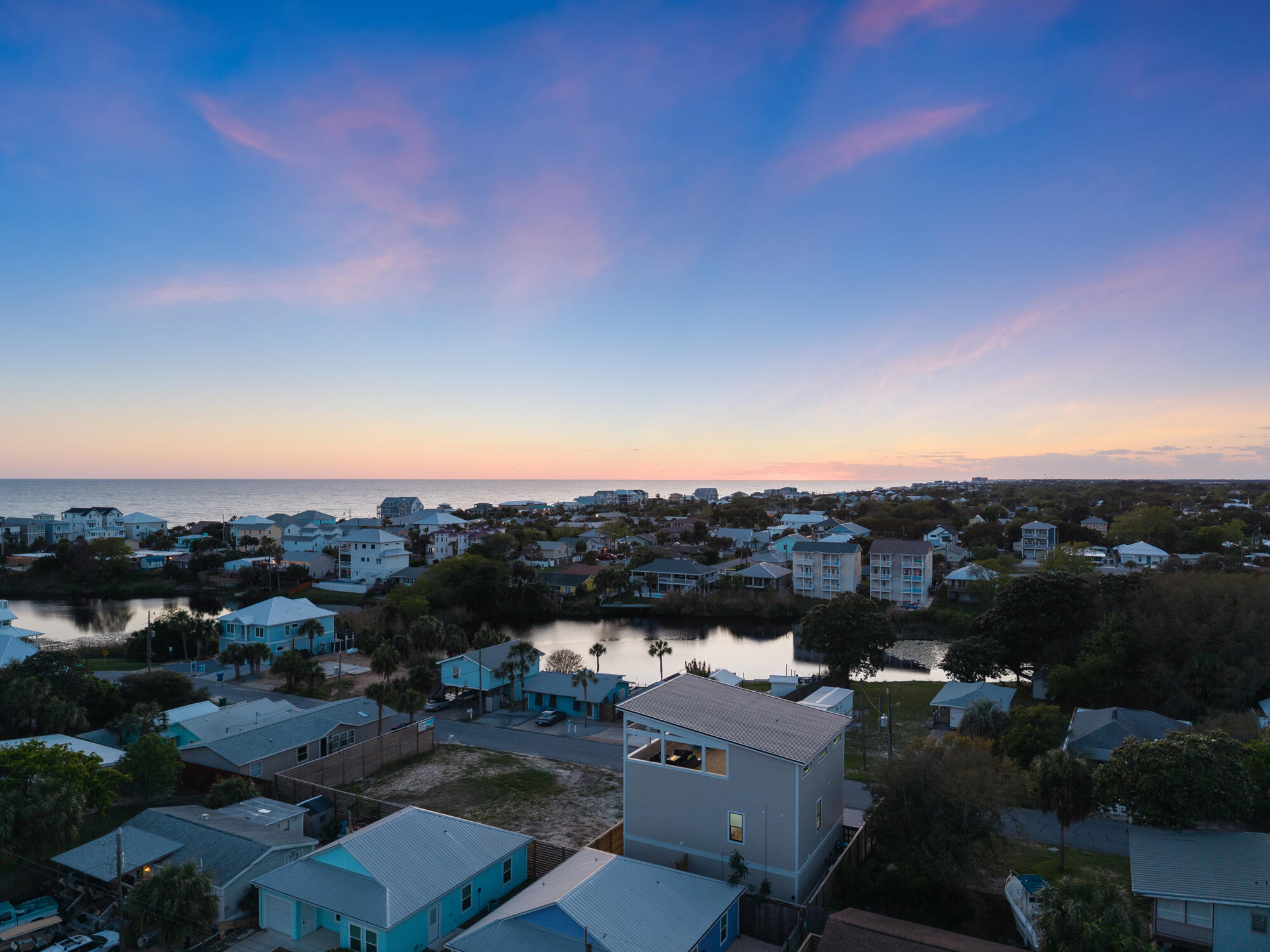 LAGUNA BEACH - Residential