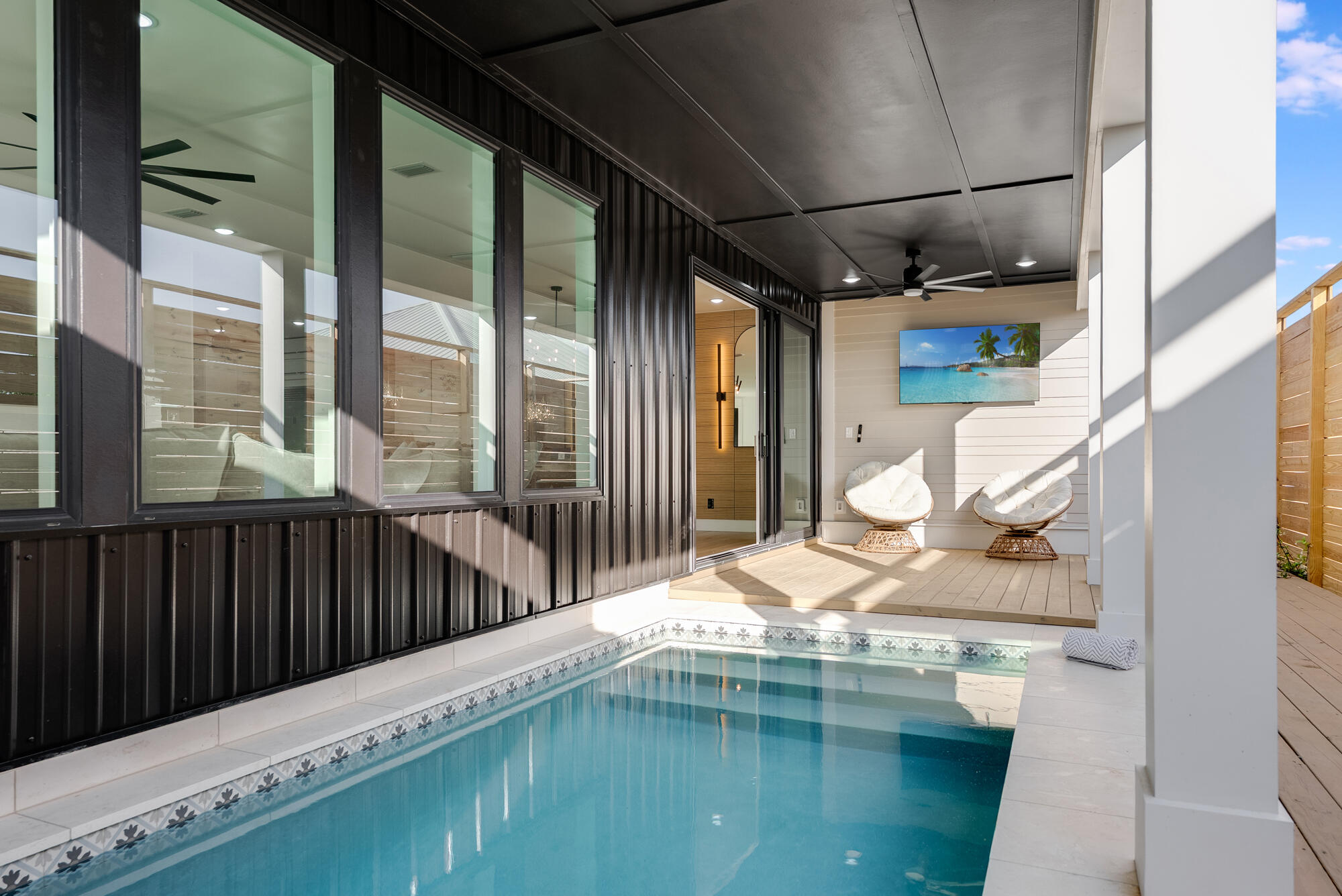 LAGUNA BEACH - Residential