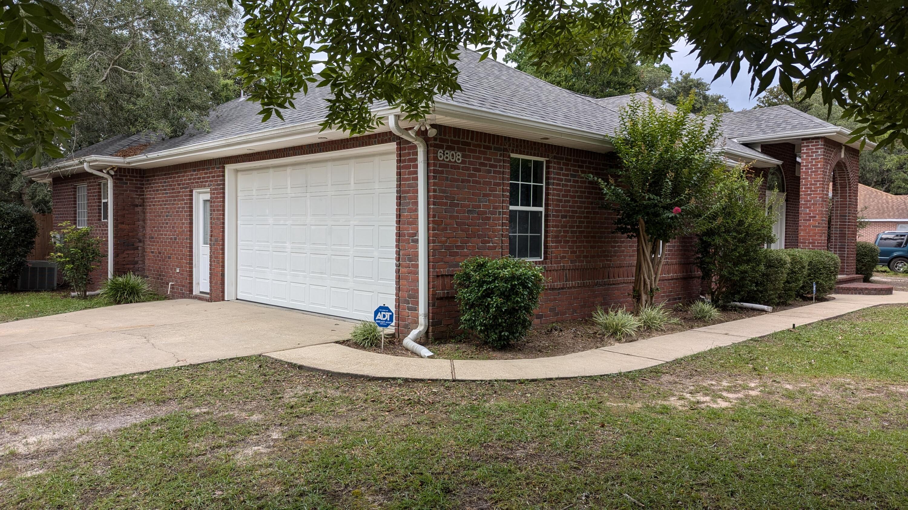 ROBLEDAL ESTATES UNIT 5 - Residential