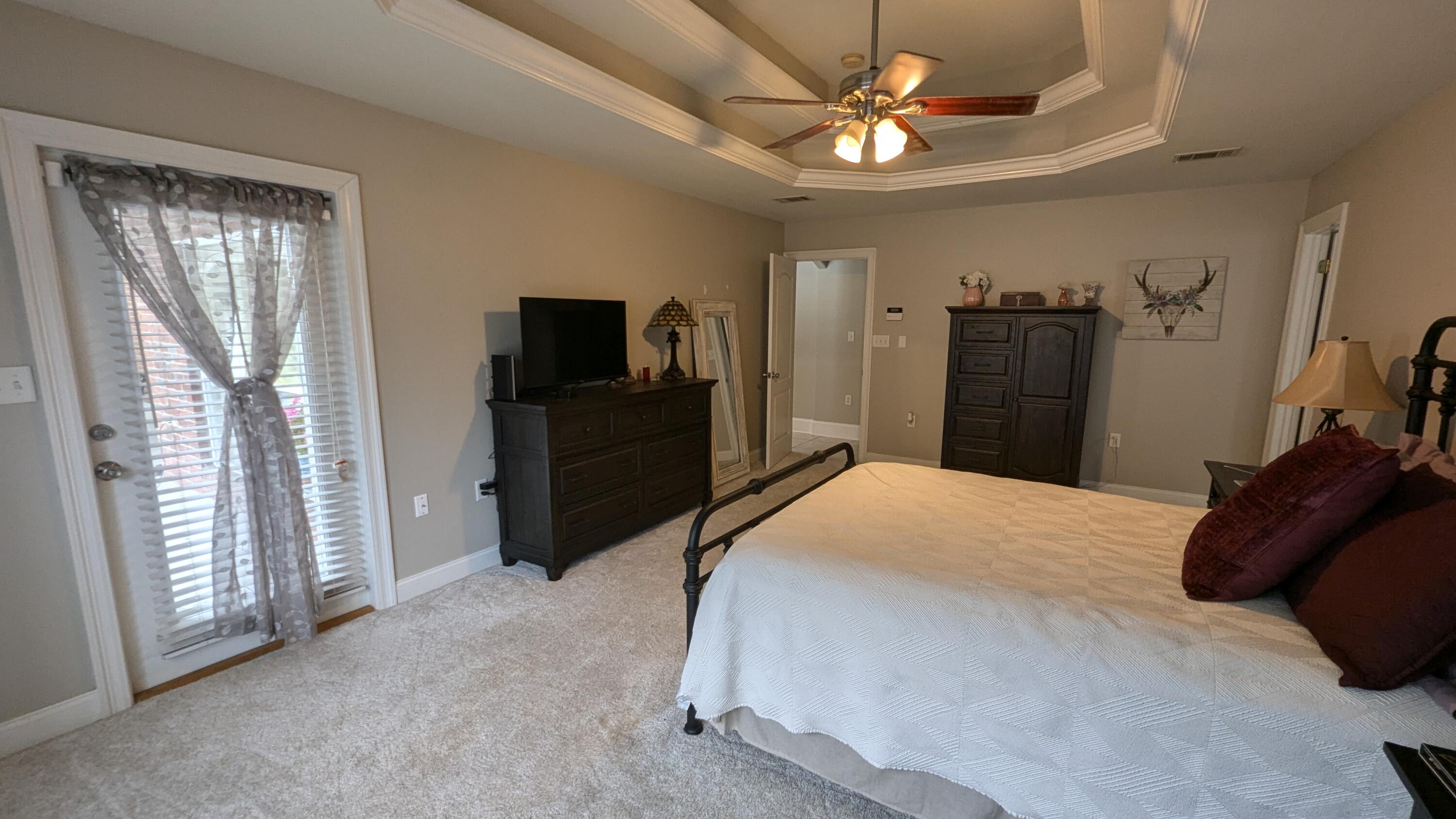 ROBLEDAL ESTATES UNIT 5 - Residential