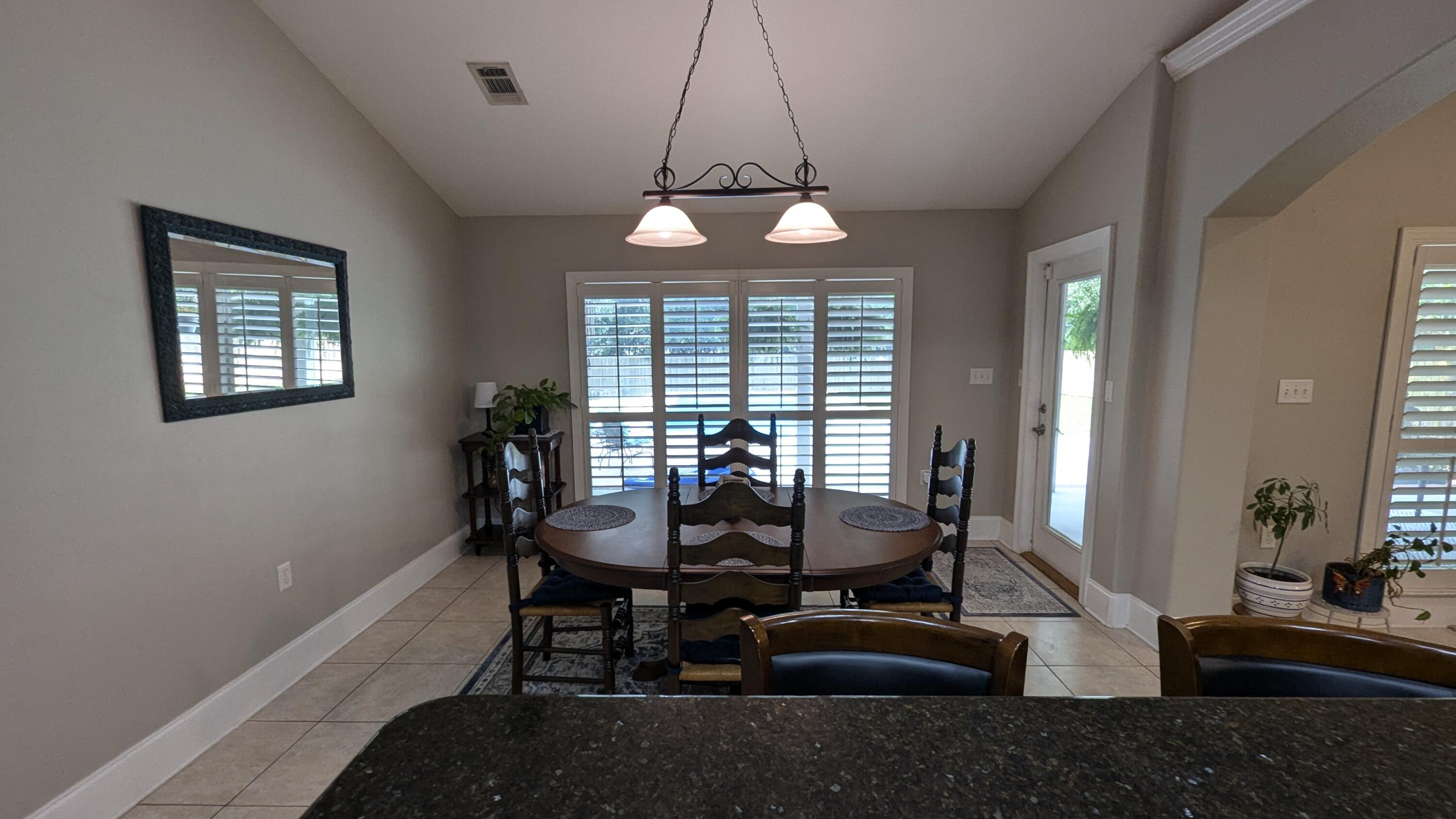 ROBLEDAL ESTATES UNIT 5 - Residential