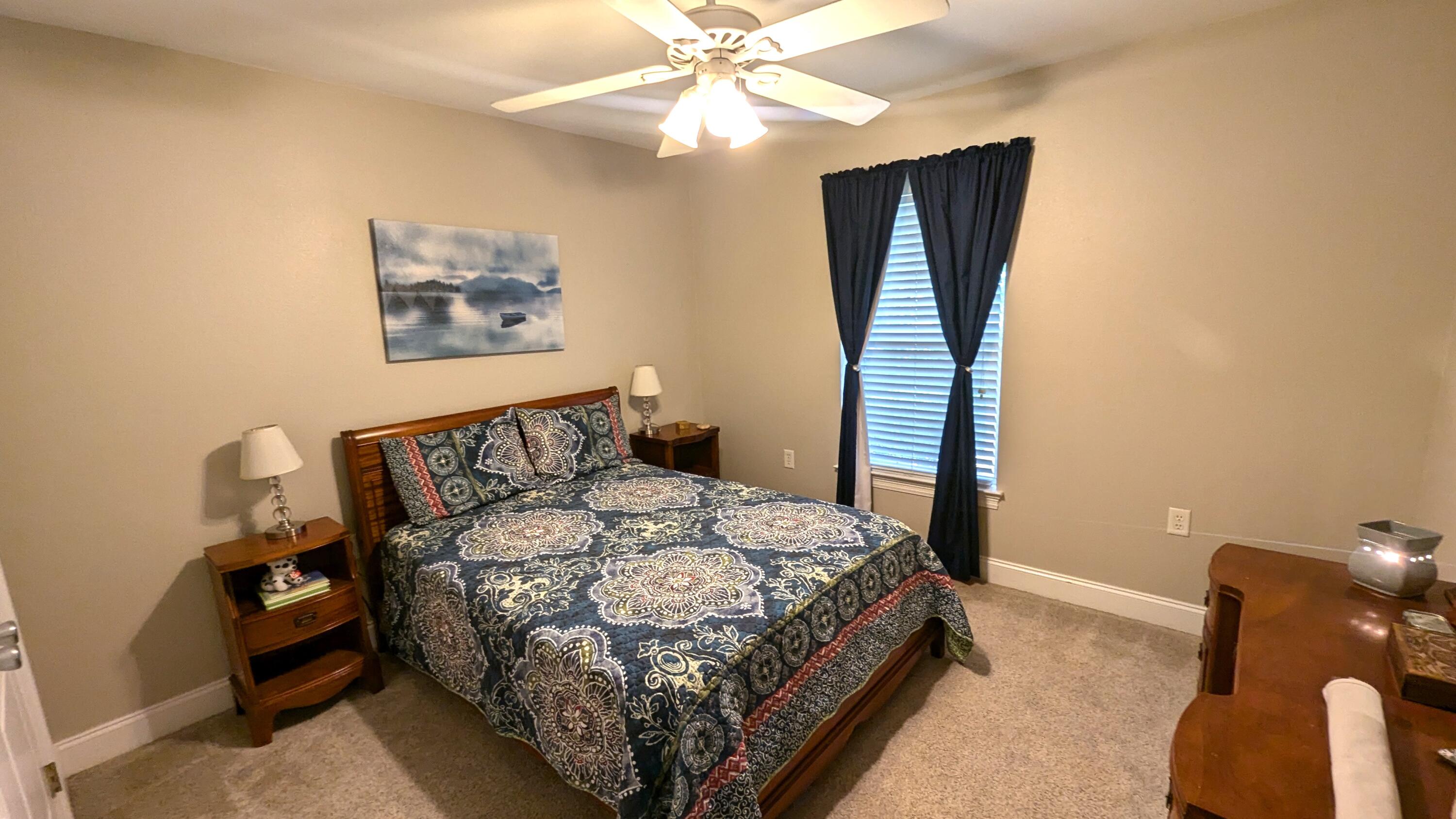 ROBLEDAL ESTATES UNIT 5 - Residential