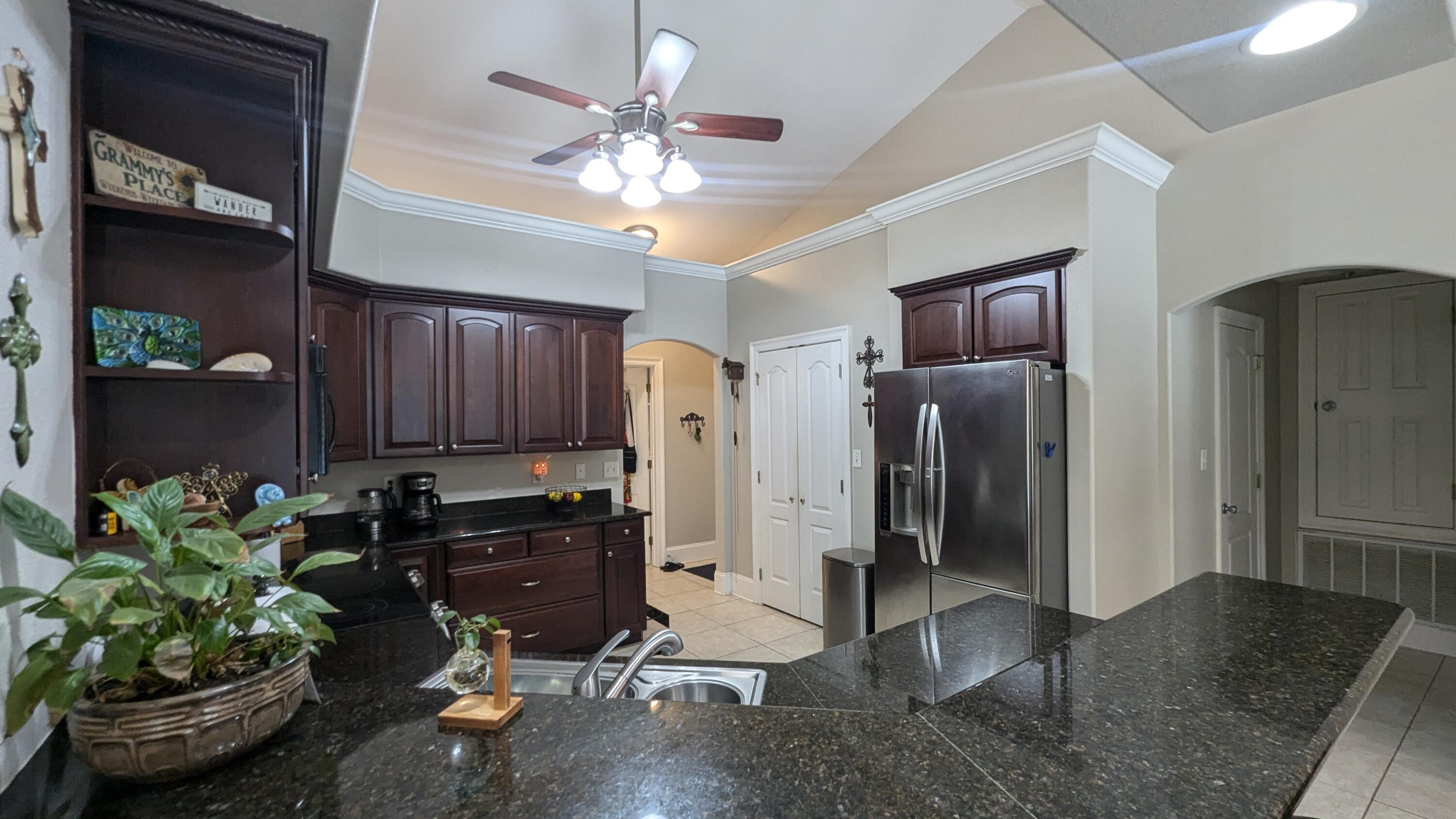 ROBLEDAL ESTATES UNIT 5 - Residential