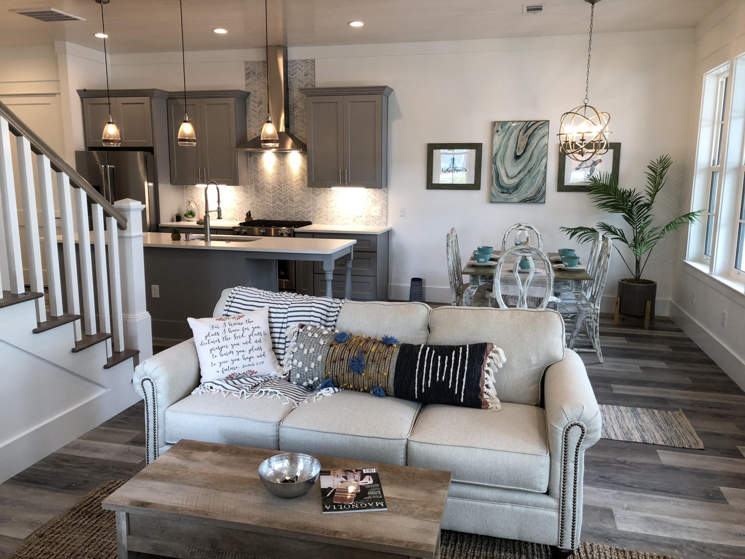 LAKESIDE AT BLUE MOUNTAIN BEACH - Residential