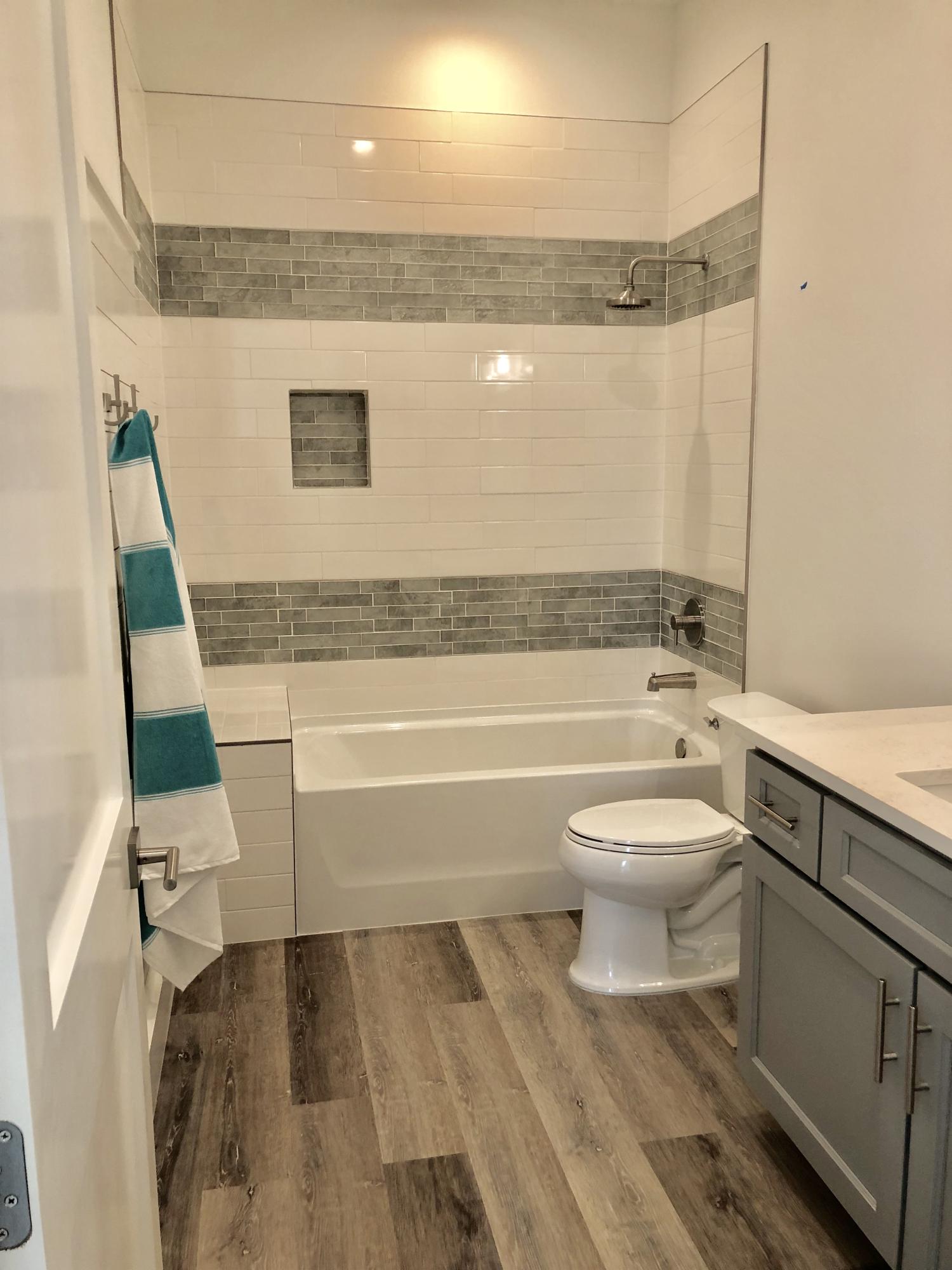 LAKESIDE AT BLUE MOUNTAIN BEACH - Residential