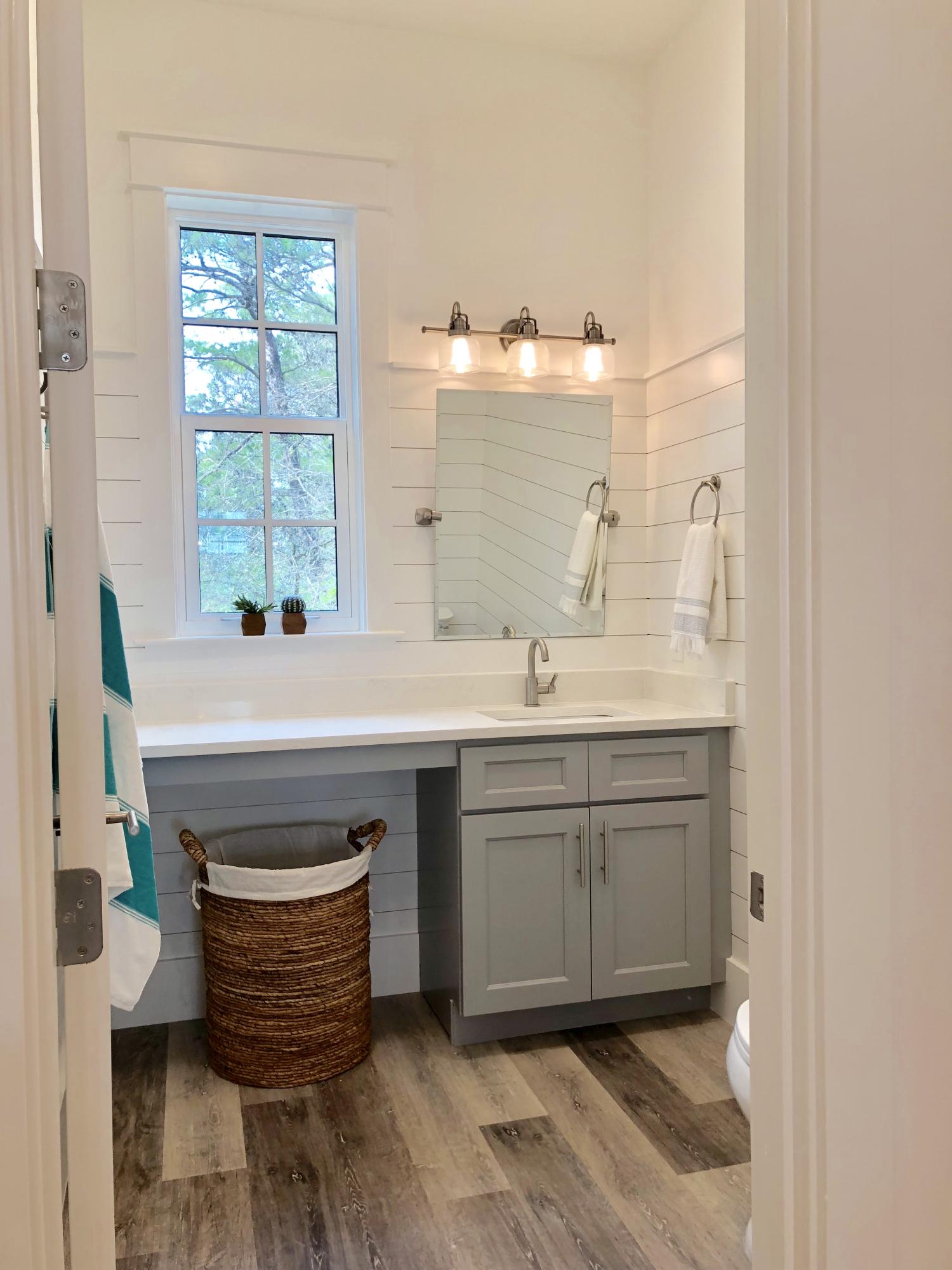 LAKESIDE AT BLUE MOUNTAIN BEACH - Residential