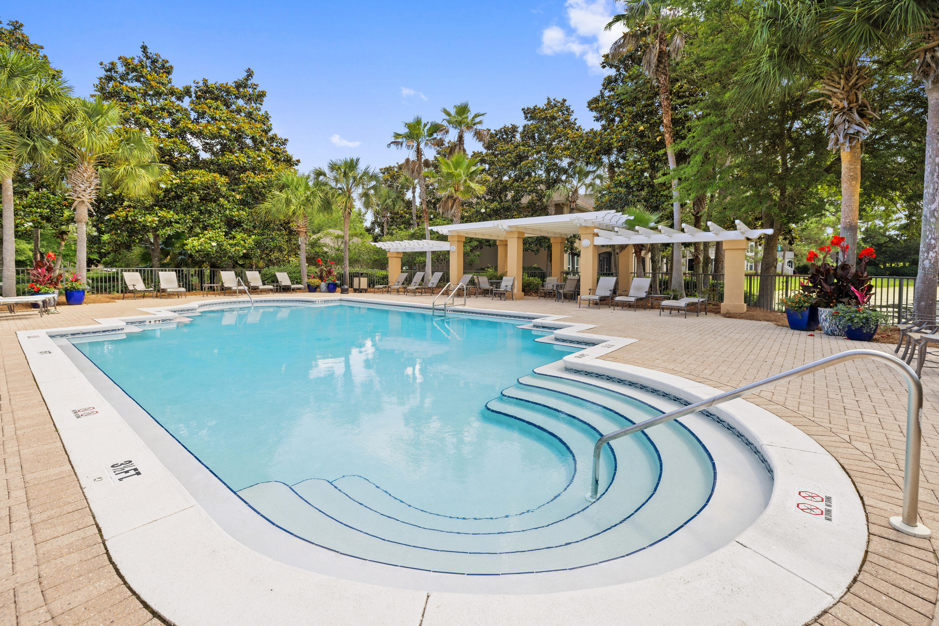 Magnolia Bay - Residential