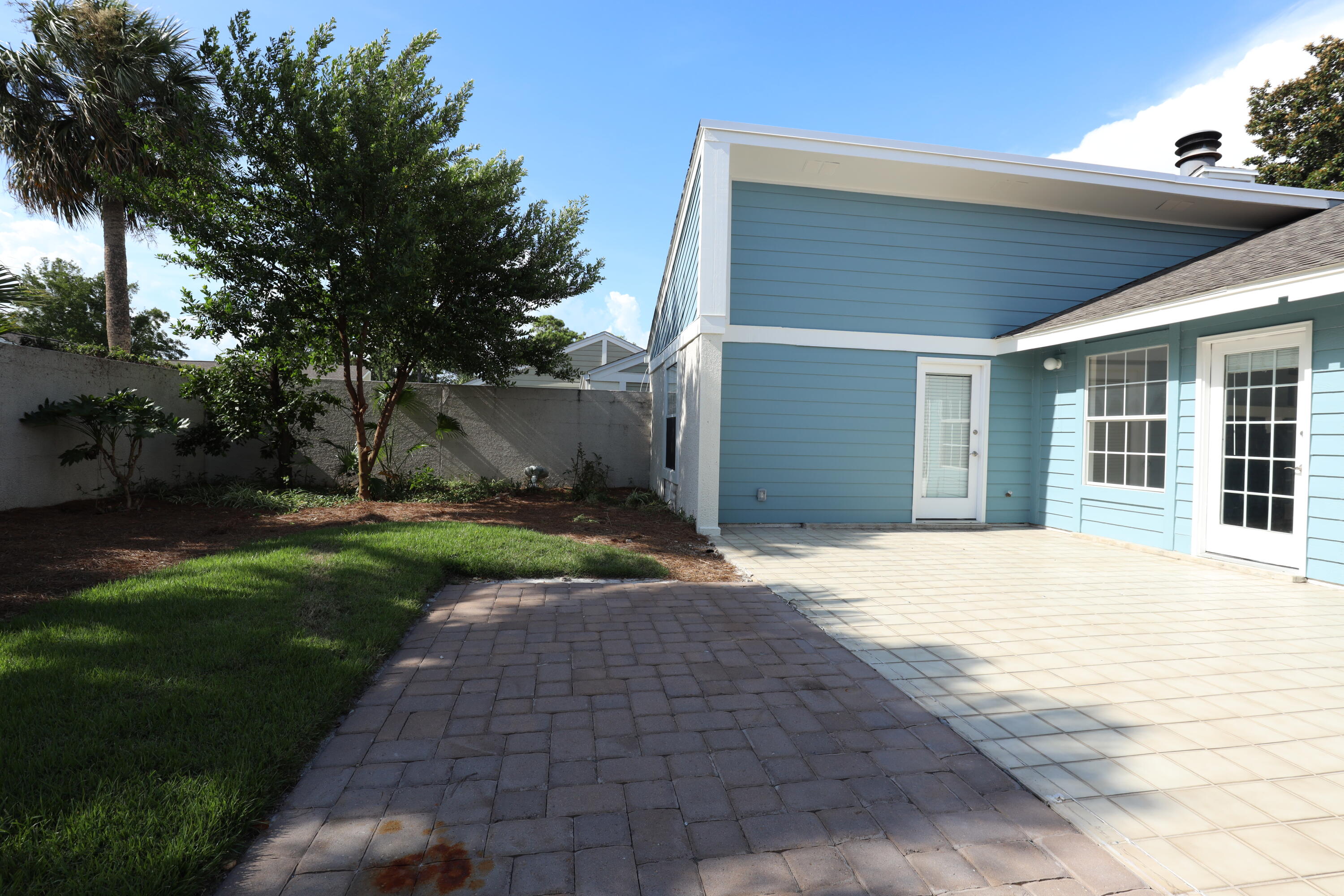 L'ATRIUM - Residential Lease