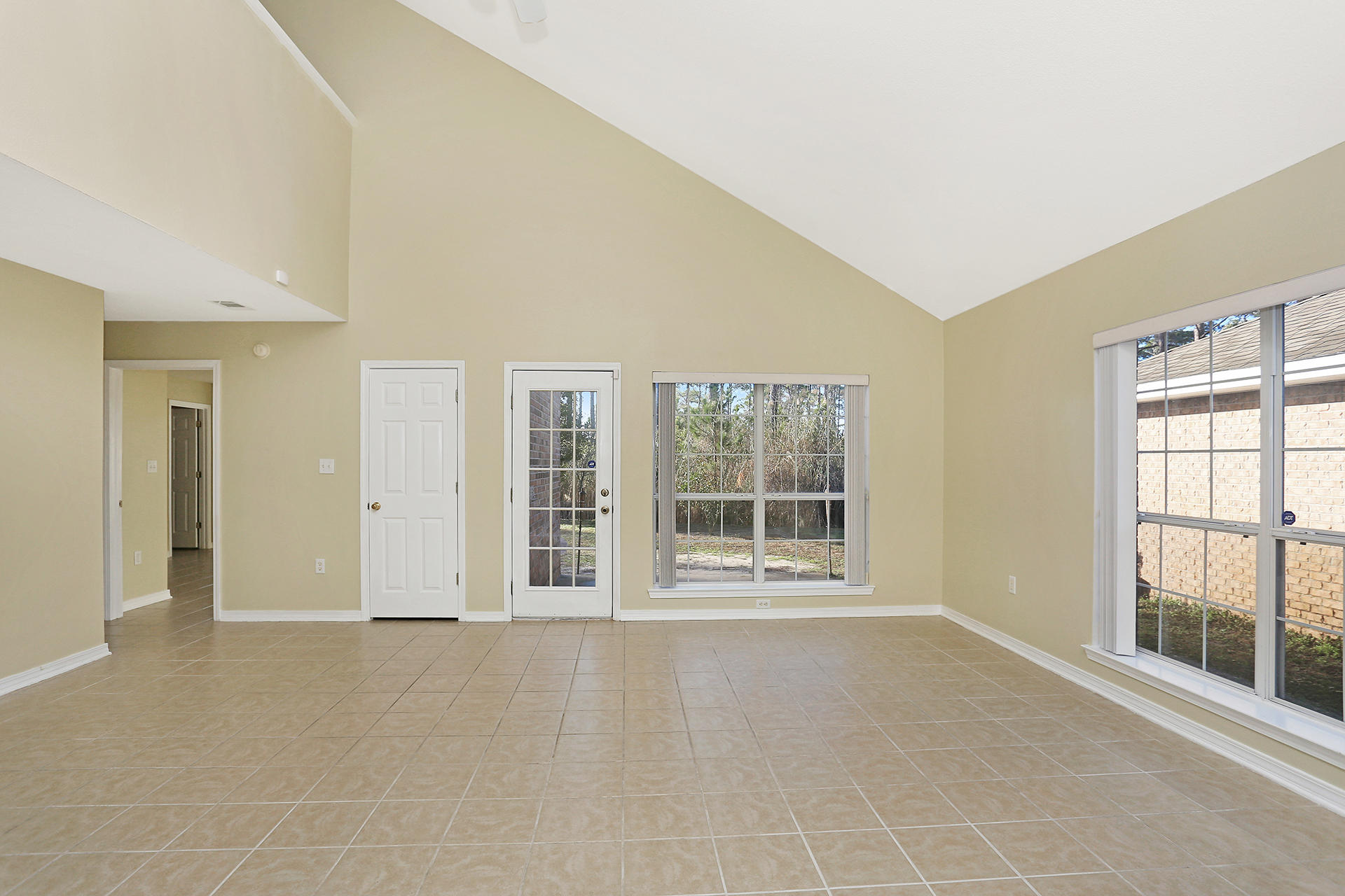 MARSH HARBOR - Residential