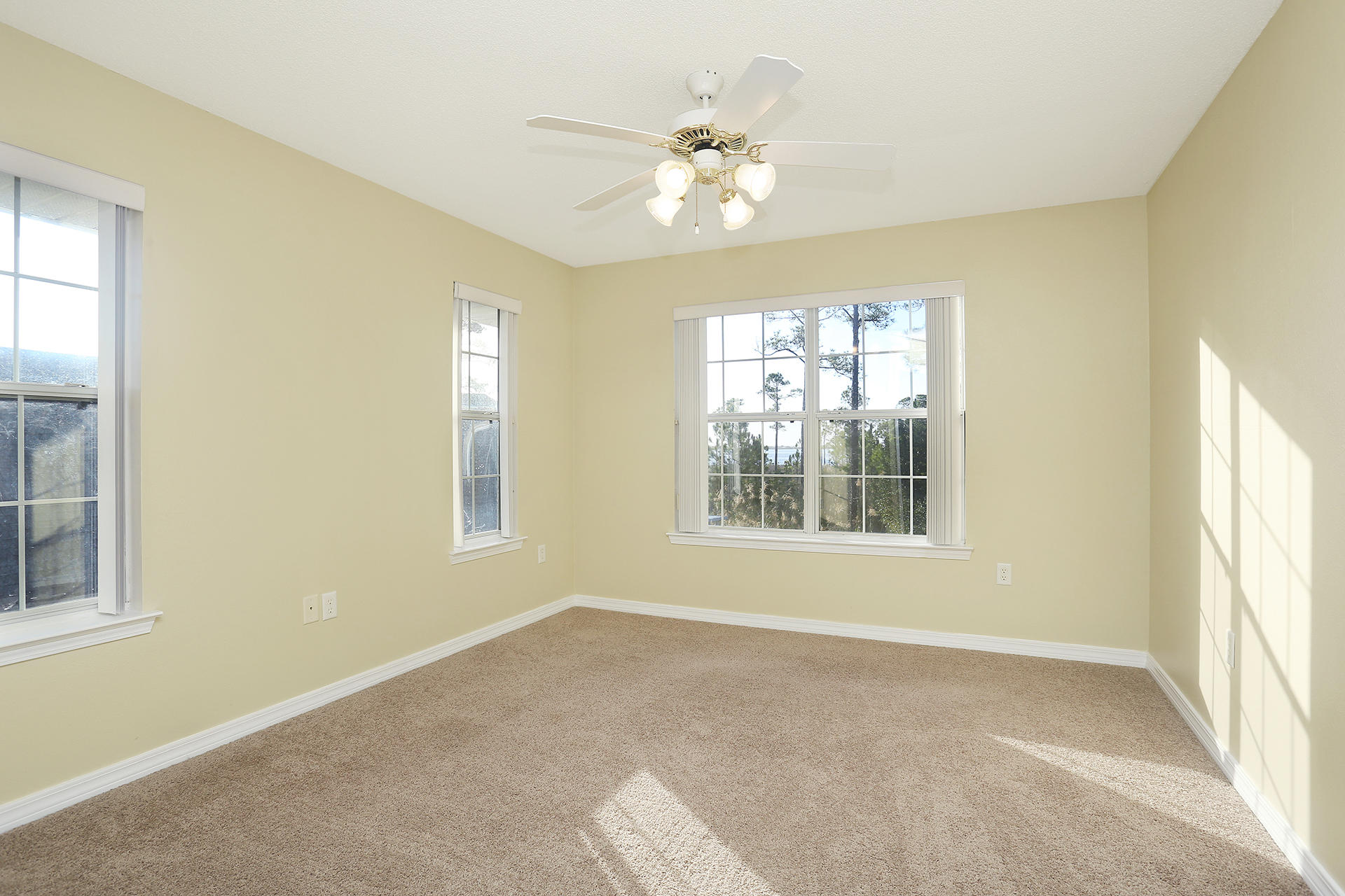 MARSH HARBOR - Residential