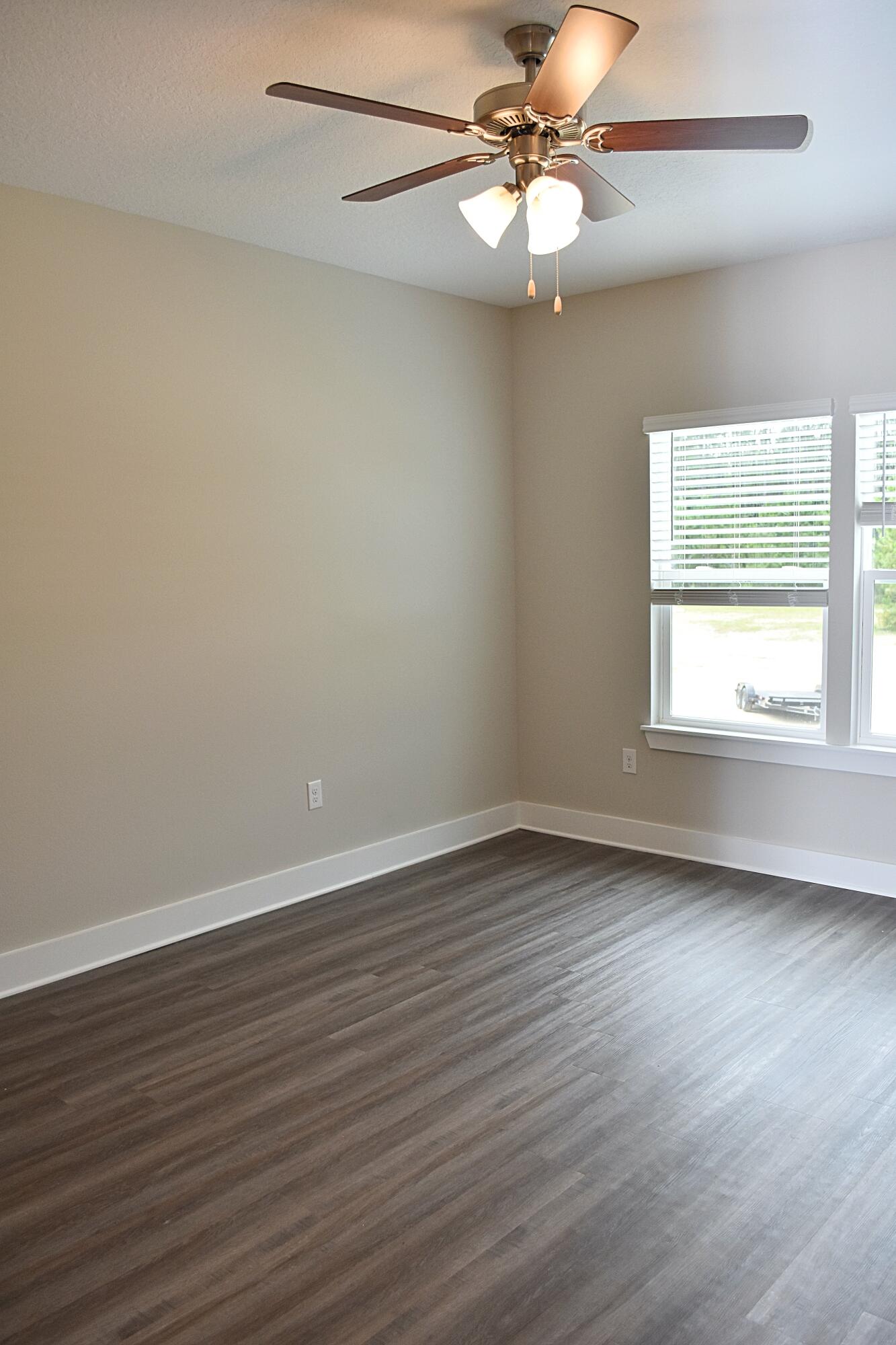 VERANDAS AT FREEPORT - Residential Lease
