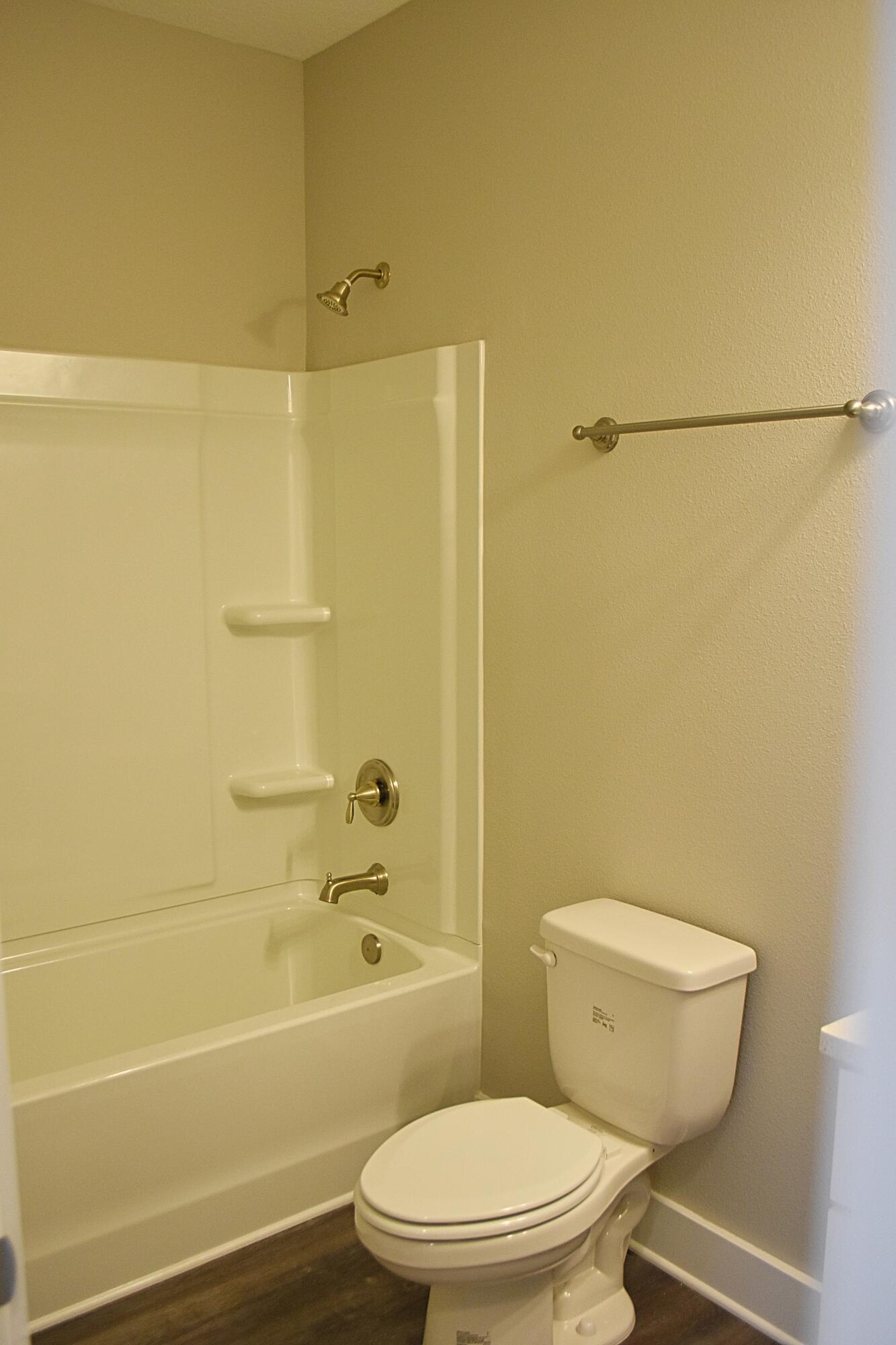 VERANDAS AT FREEPORT - Residential Lease