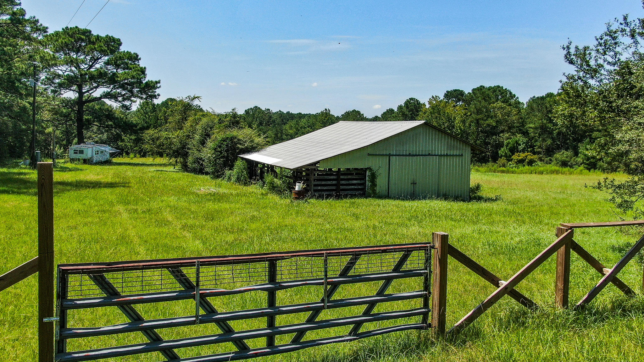 METES & BOUNDS - Land