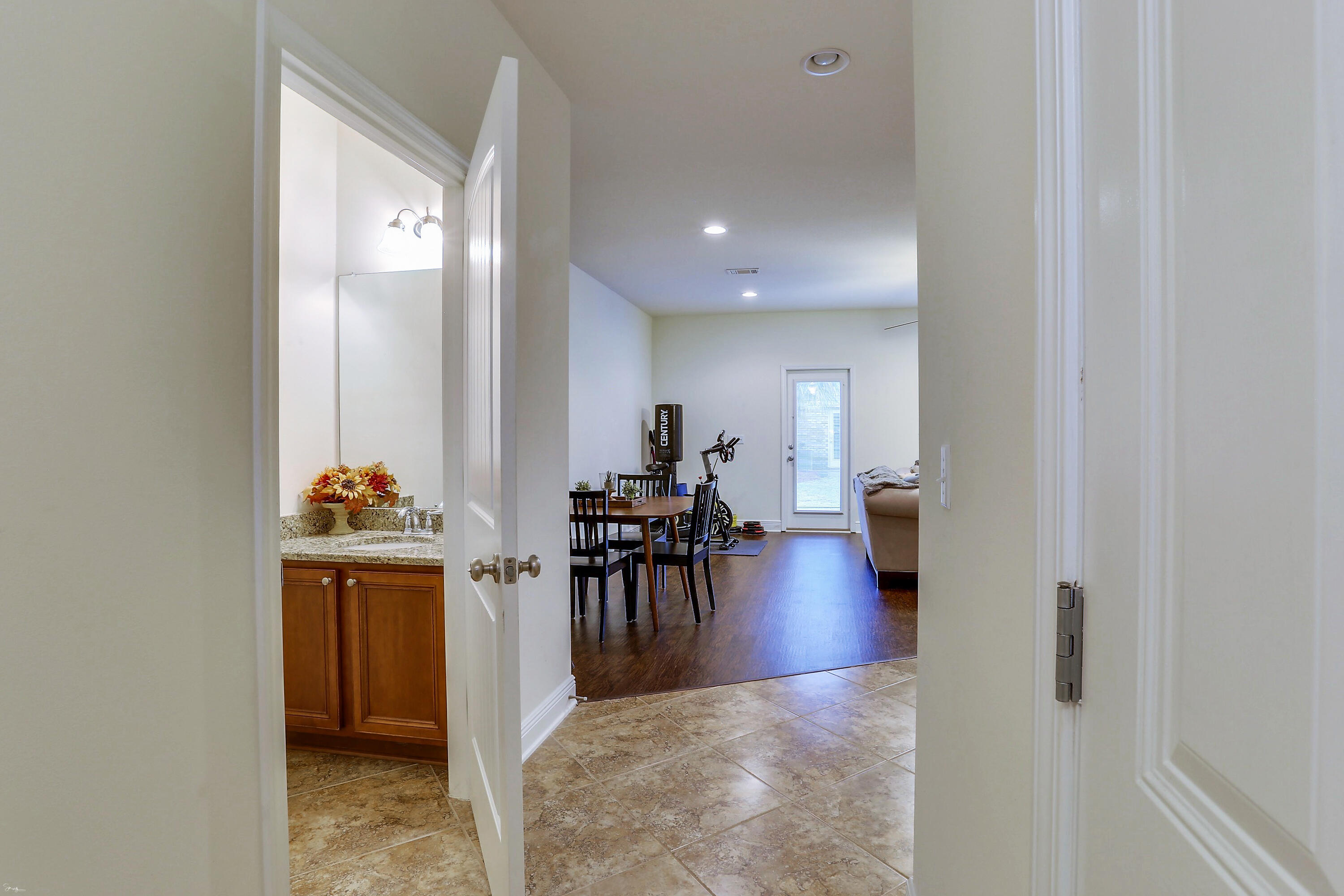 RESERVE POINTE - Residential