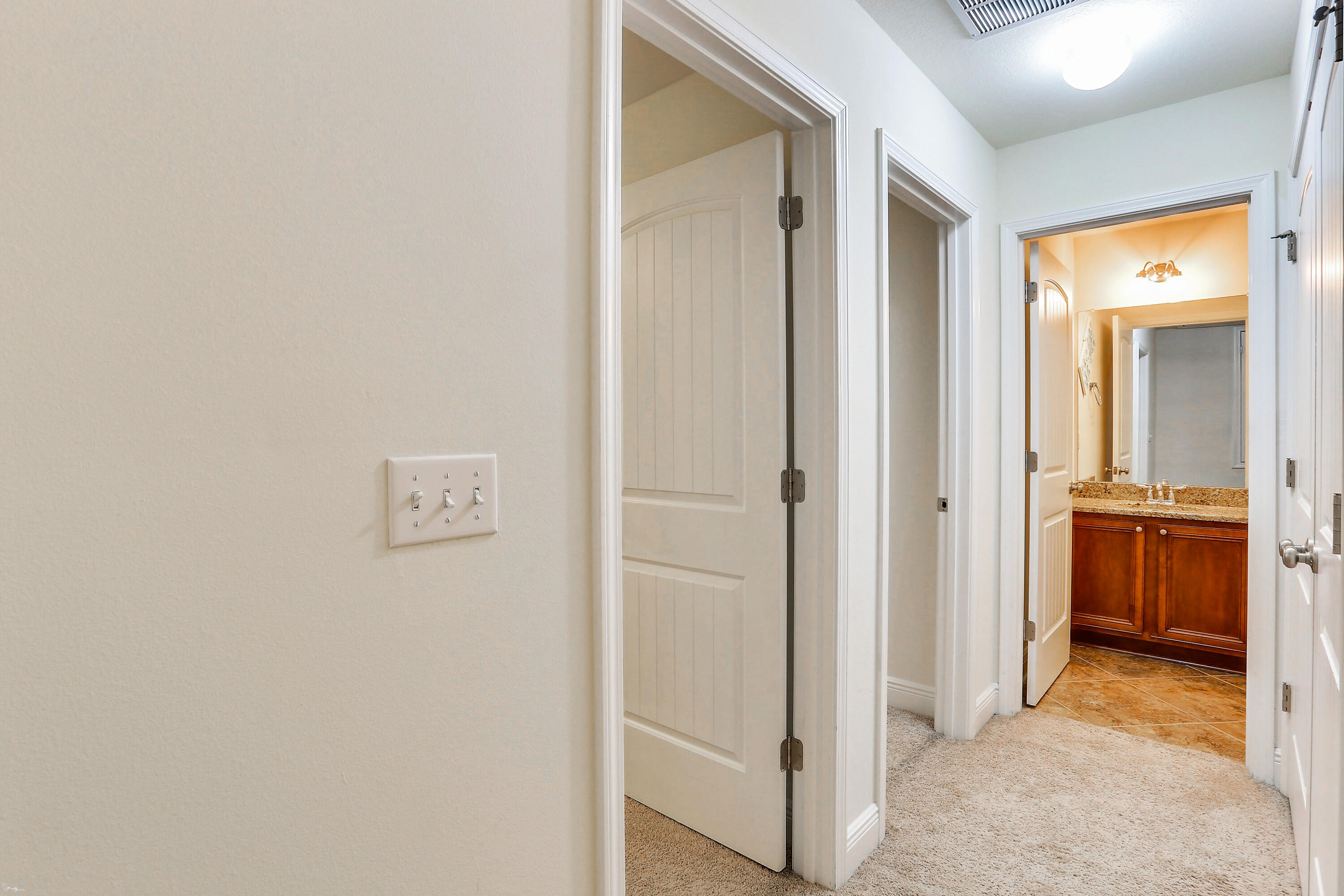 RESERVE POINTE - Residential