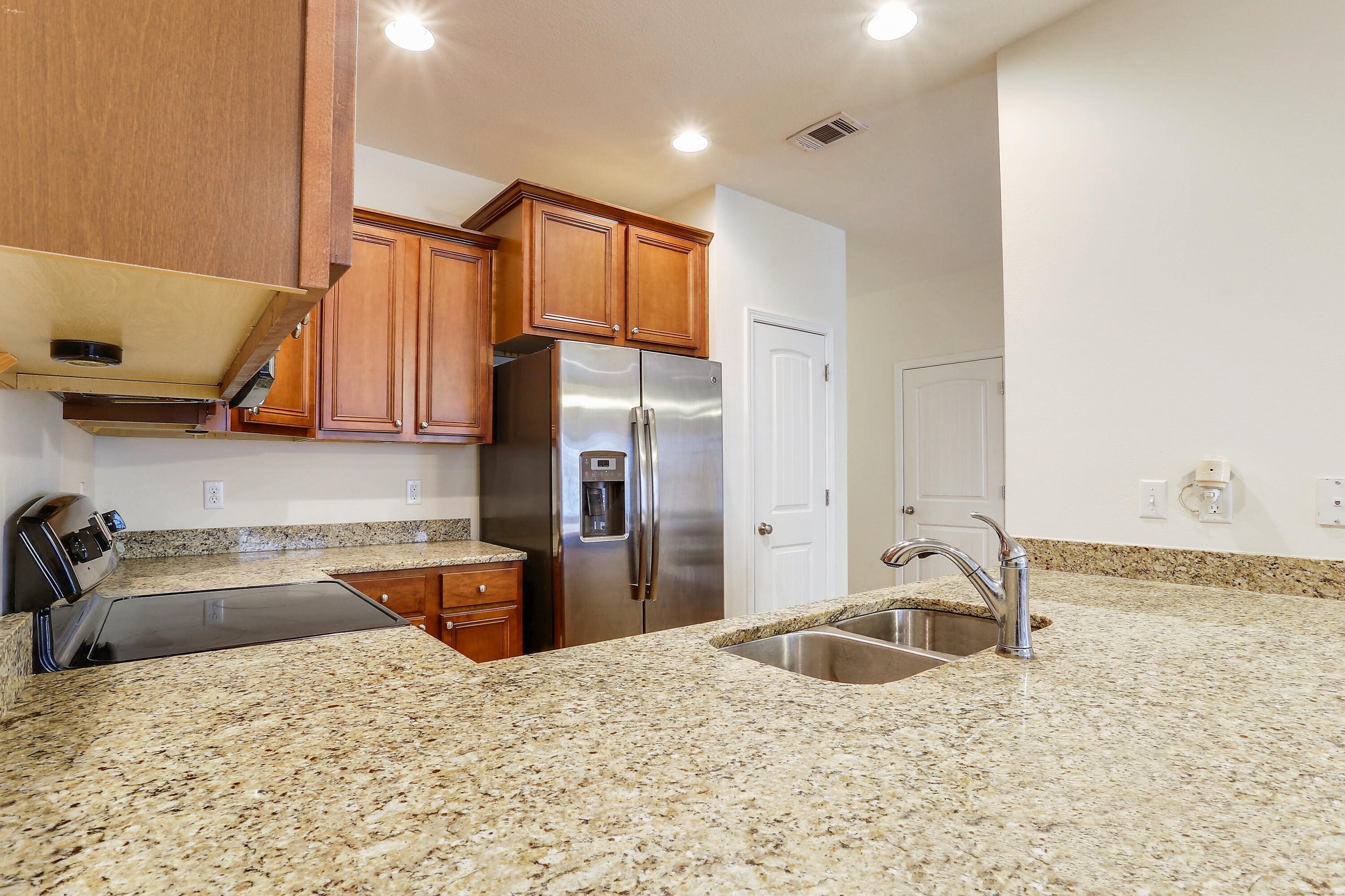 RESERVE POINTE - Residential