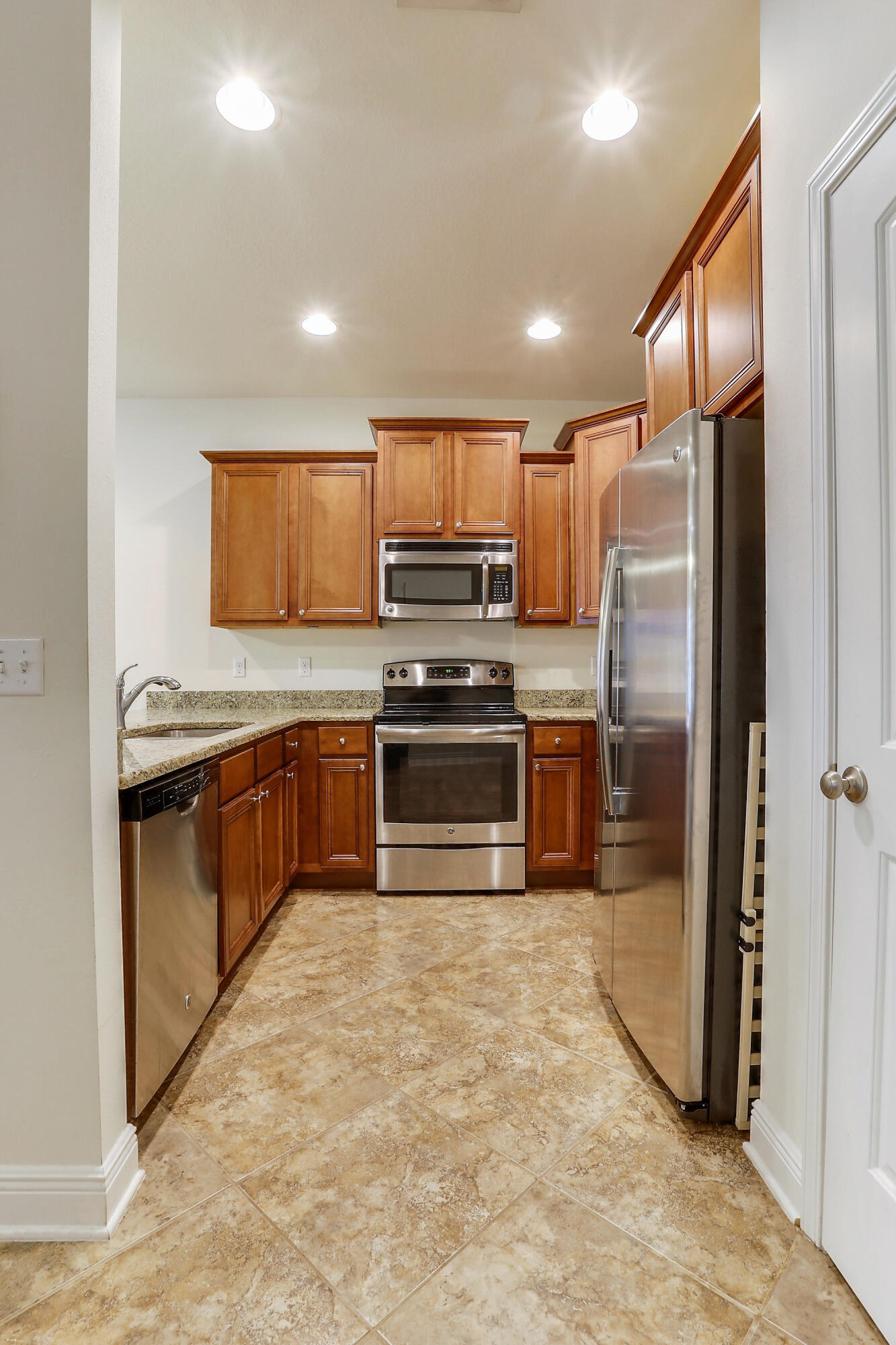 RESERVE POINTE - Residential