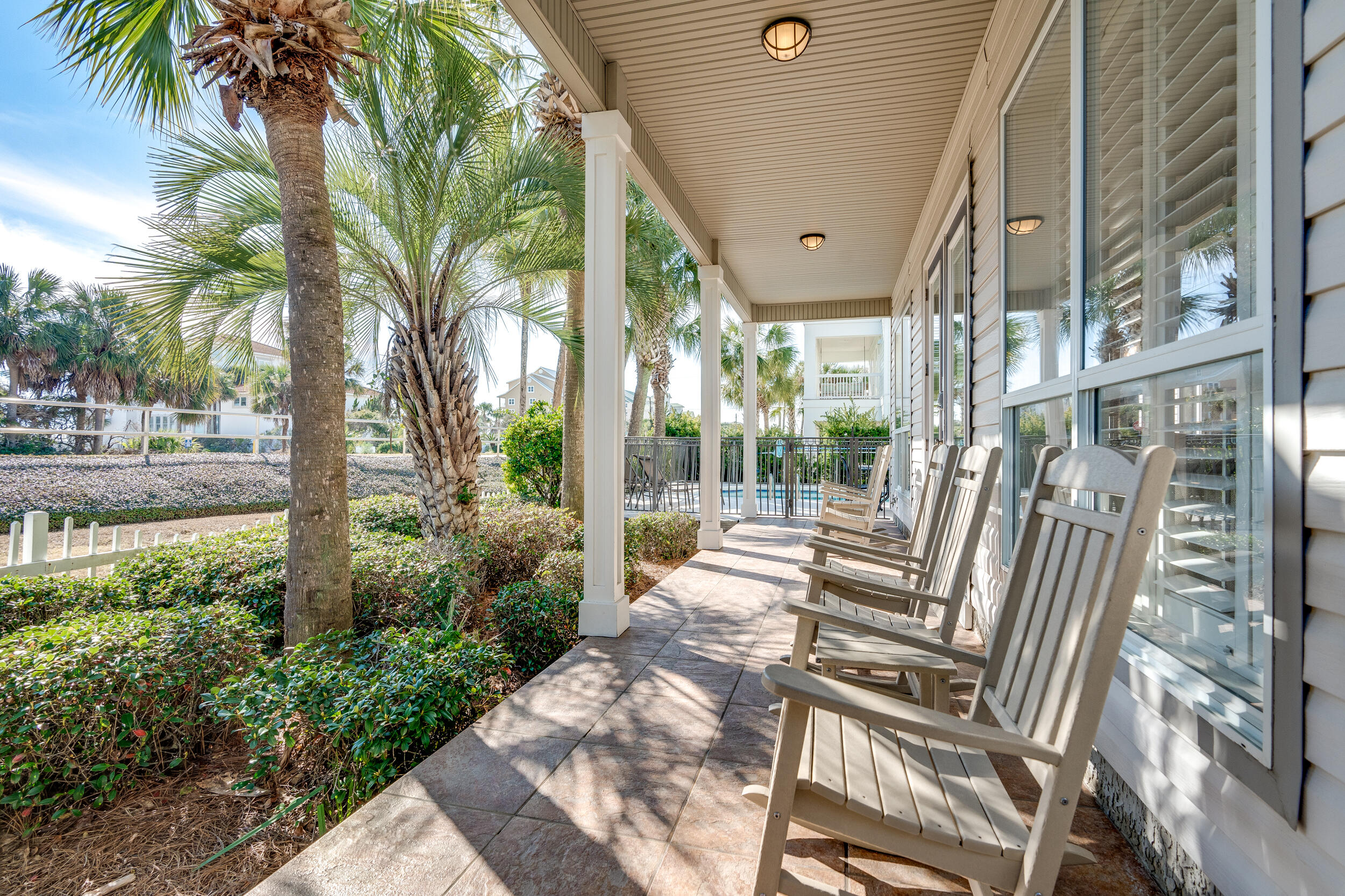 CRYSTAL SHORES - Residential