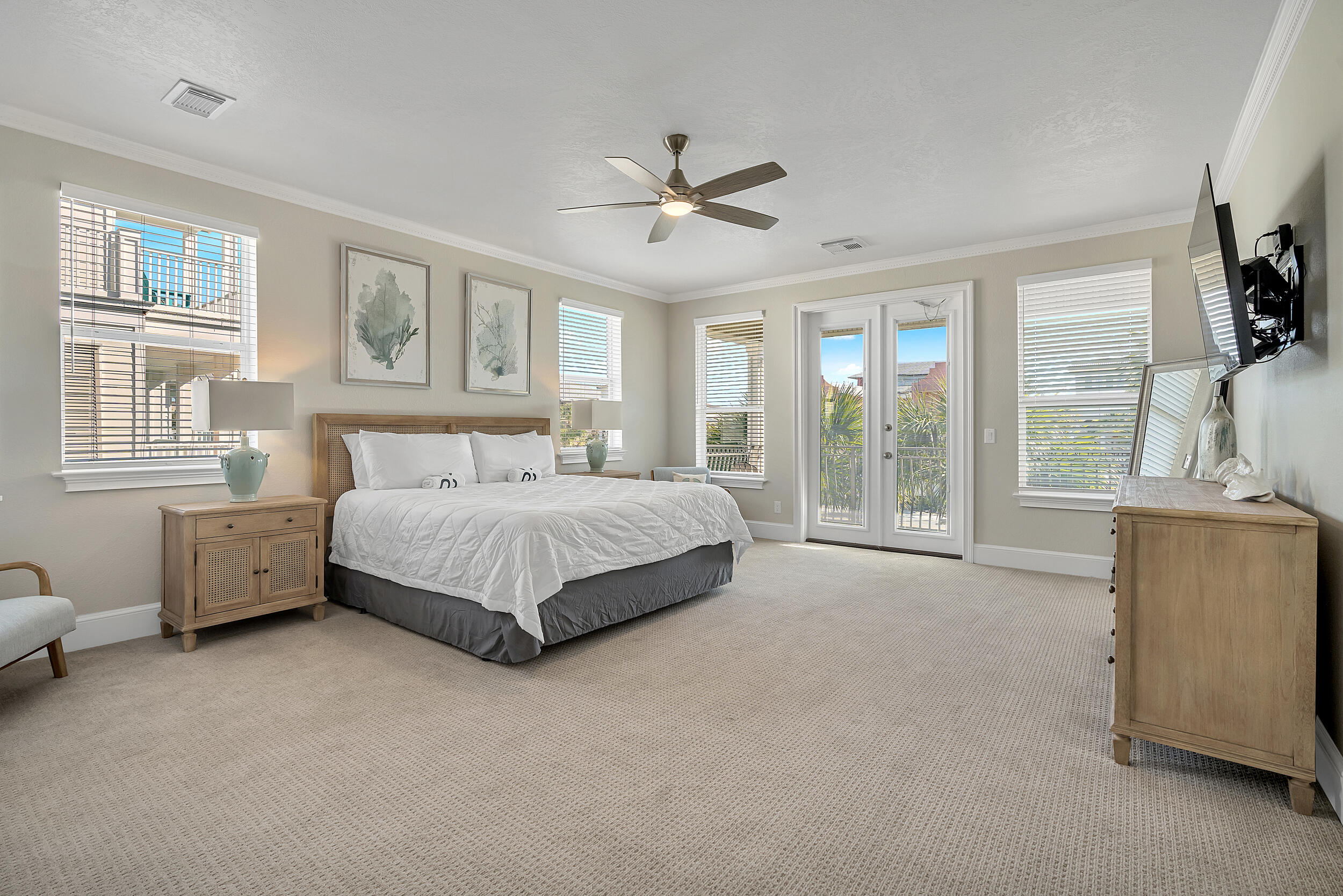 CRYSTAL SHORES - Residential