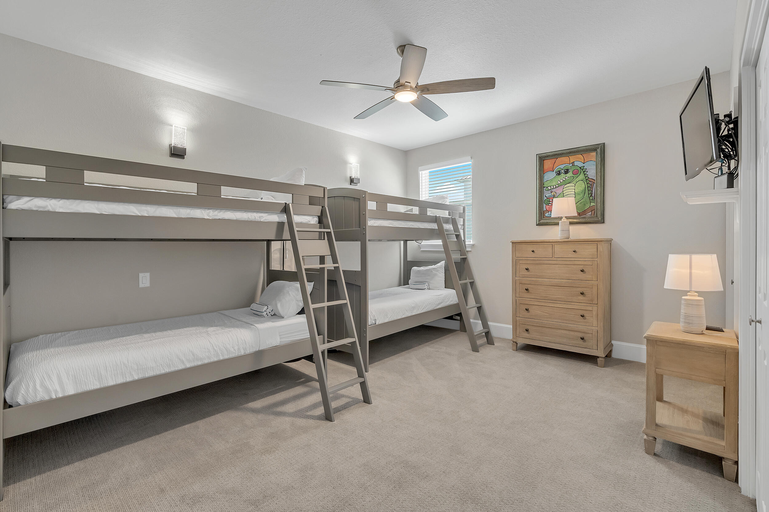 CRYSTAL SHORES - Residential