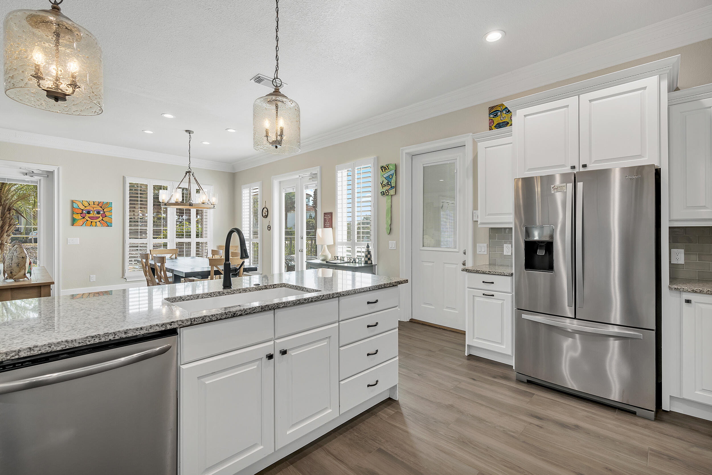 CRYSTAL SHORES - Residential