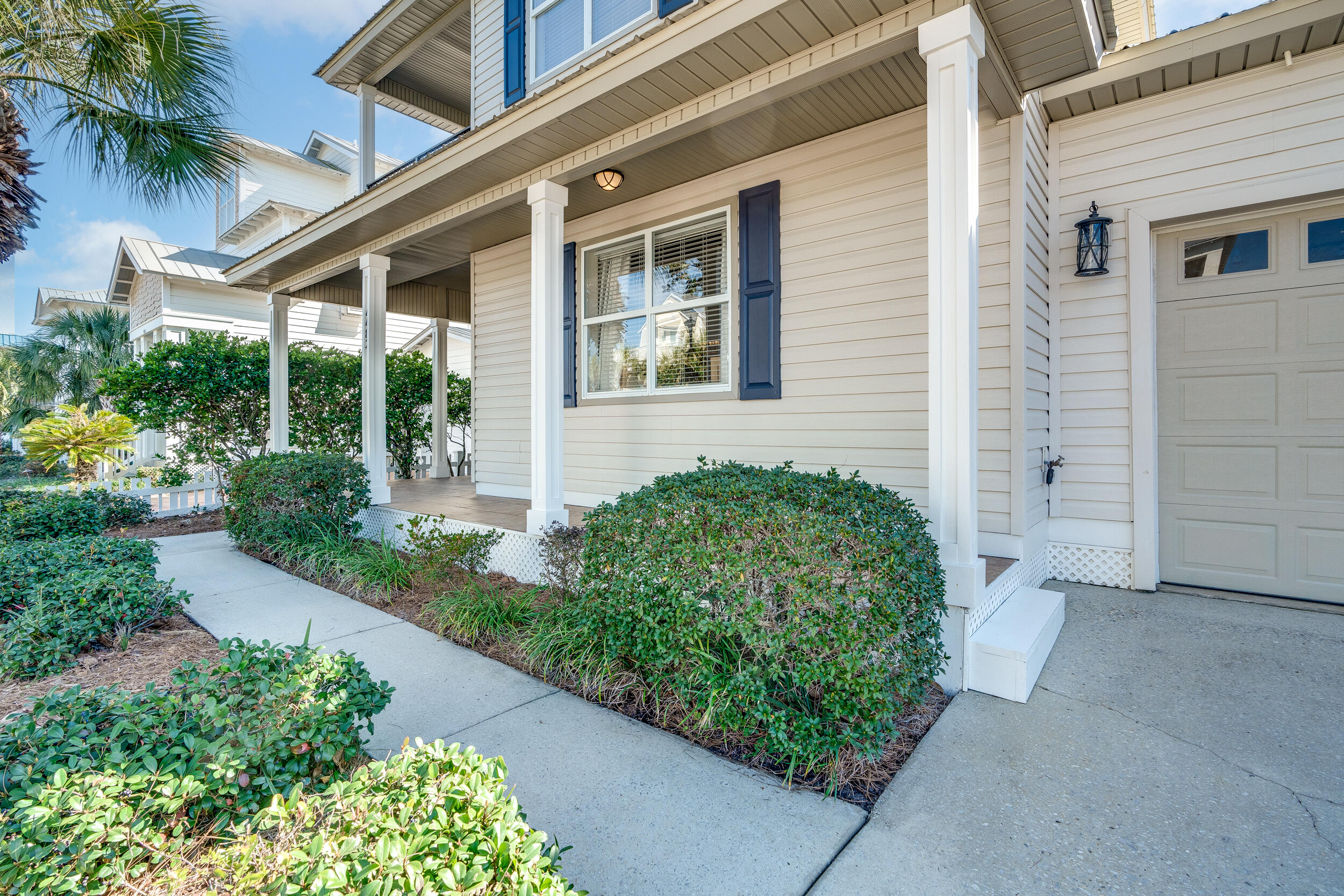 CRYSTAL SHORES - Residential