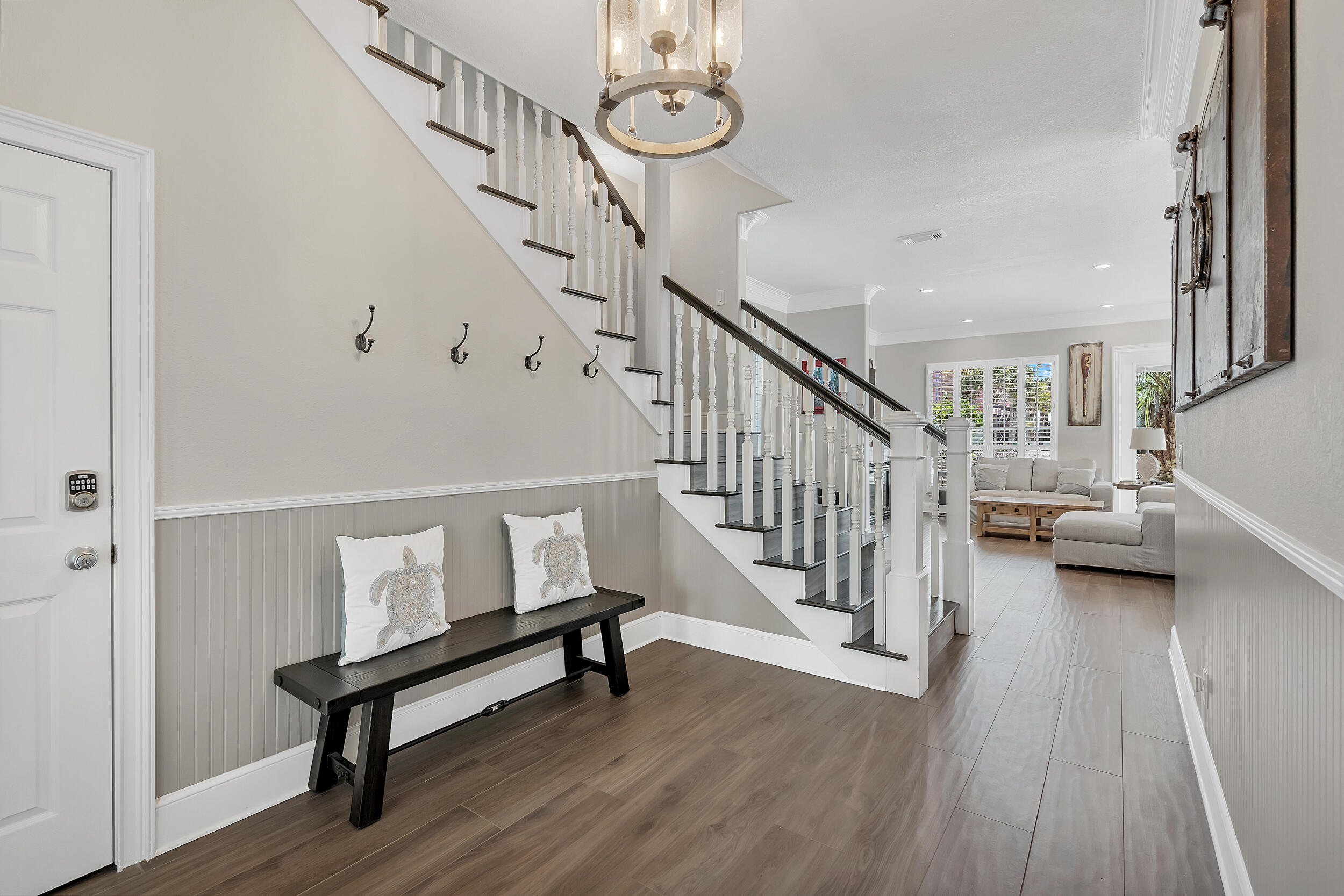 CRYSTAL SHORES - Residential