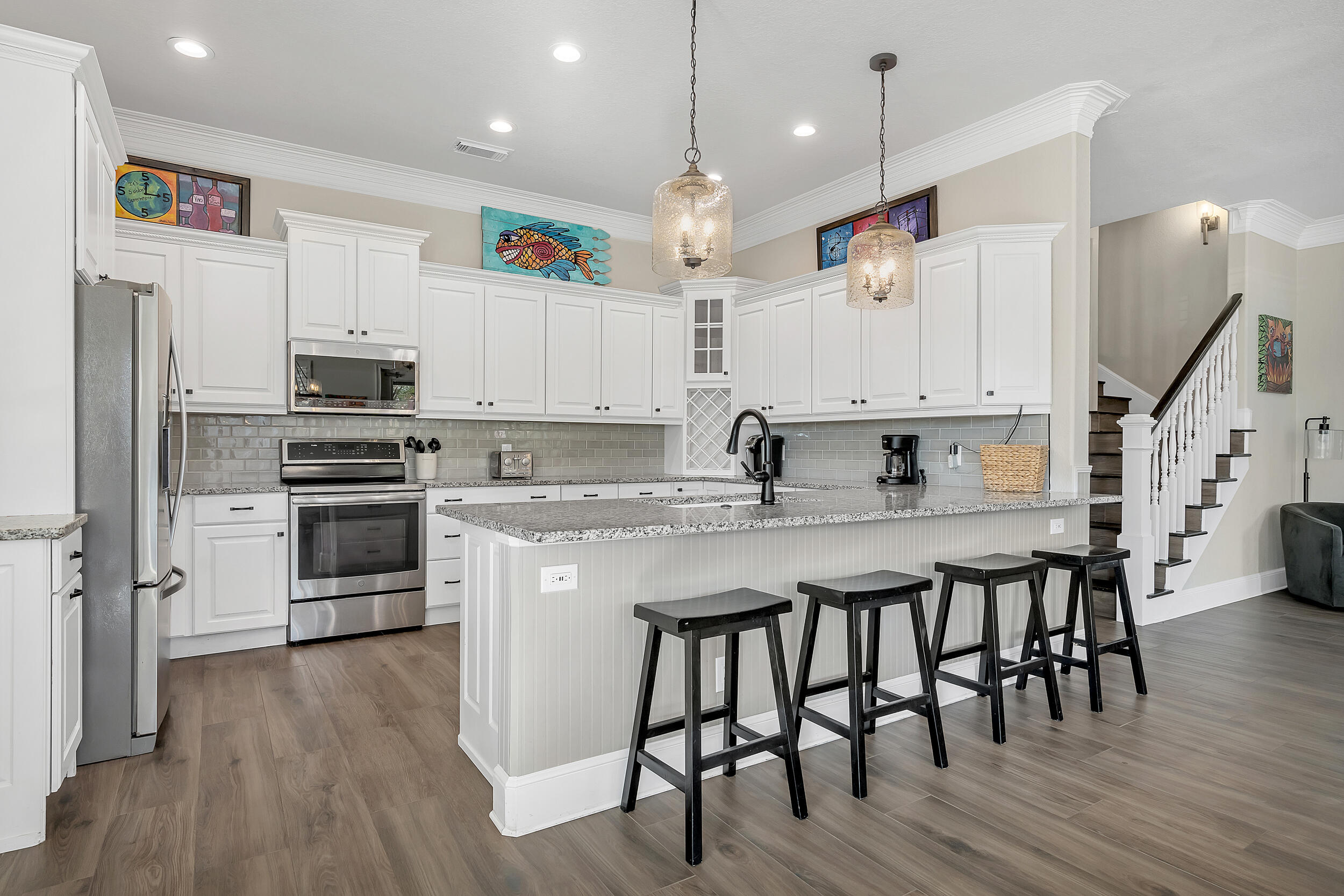 CRYSTAL SHORES - Residential