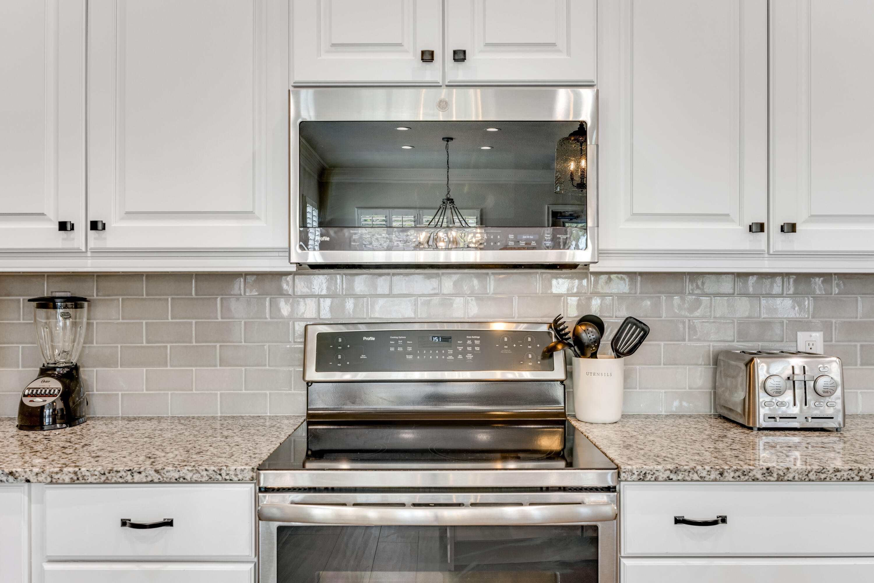 CRYSTAL SHORES - Residential