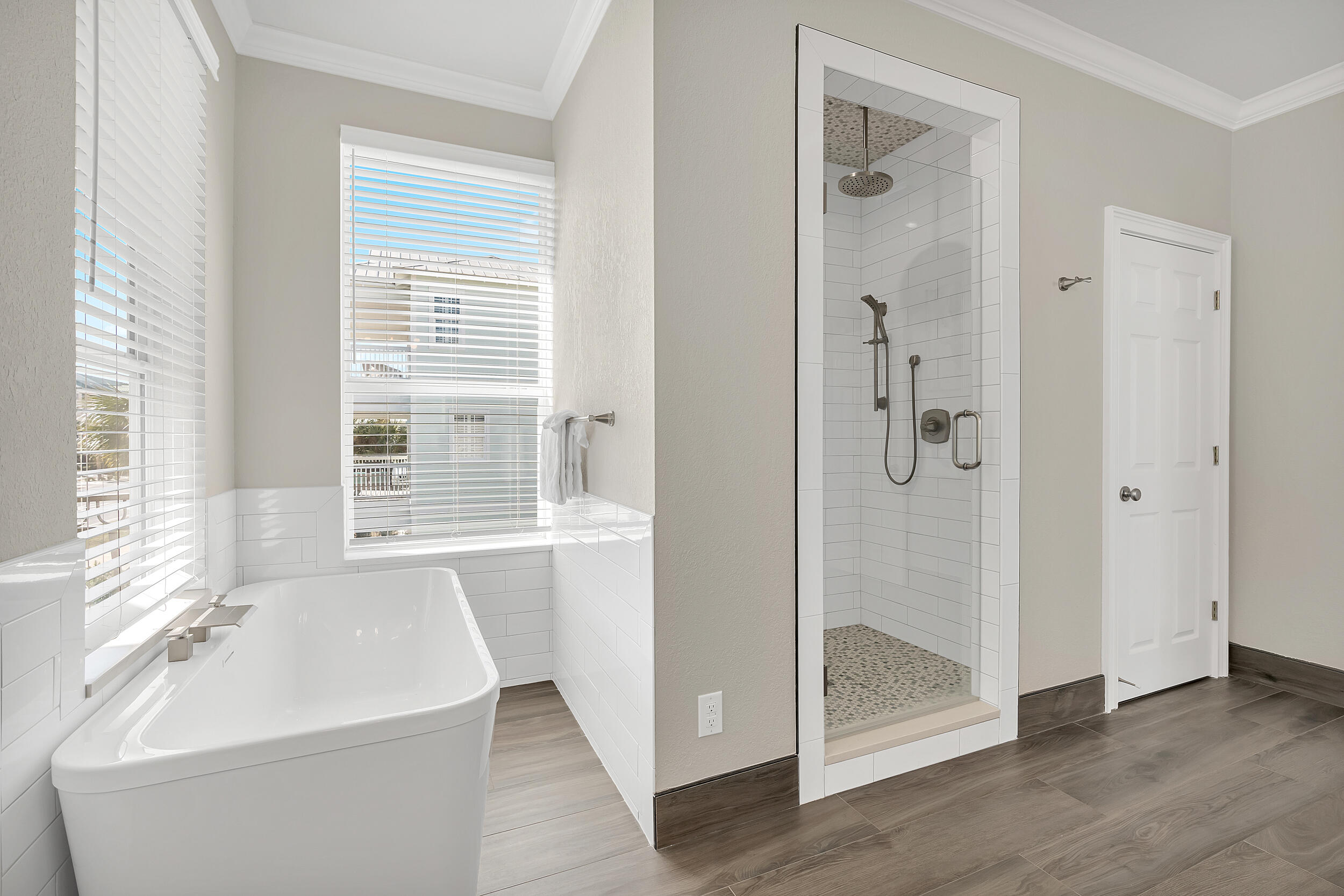 CRYSTAL SHORES - Residential