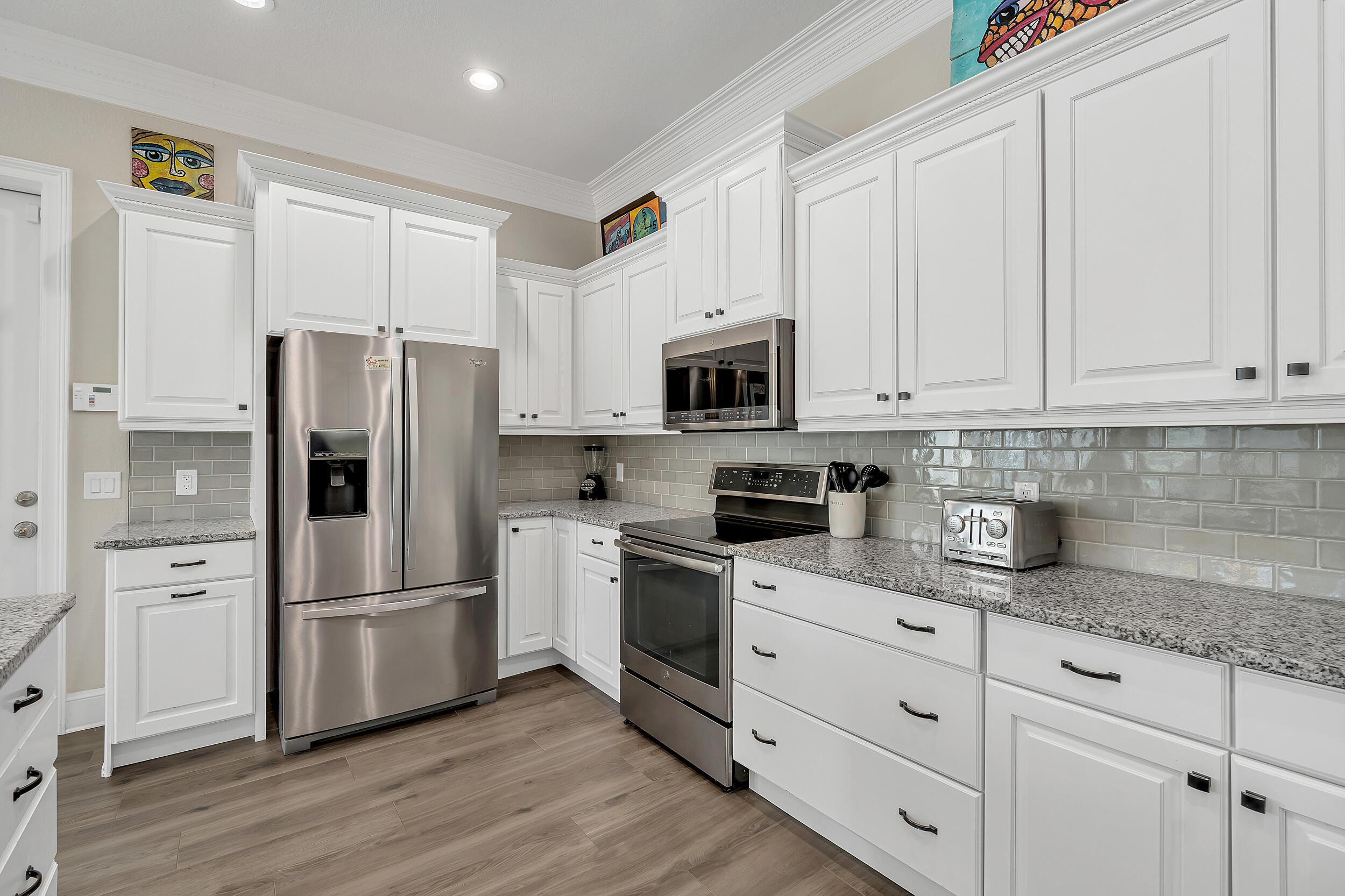 CRYSTAL SHORES - Residential