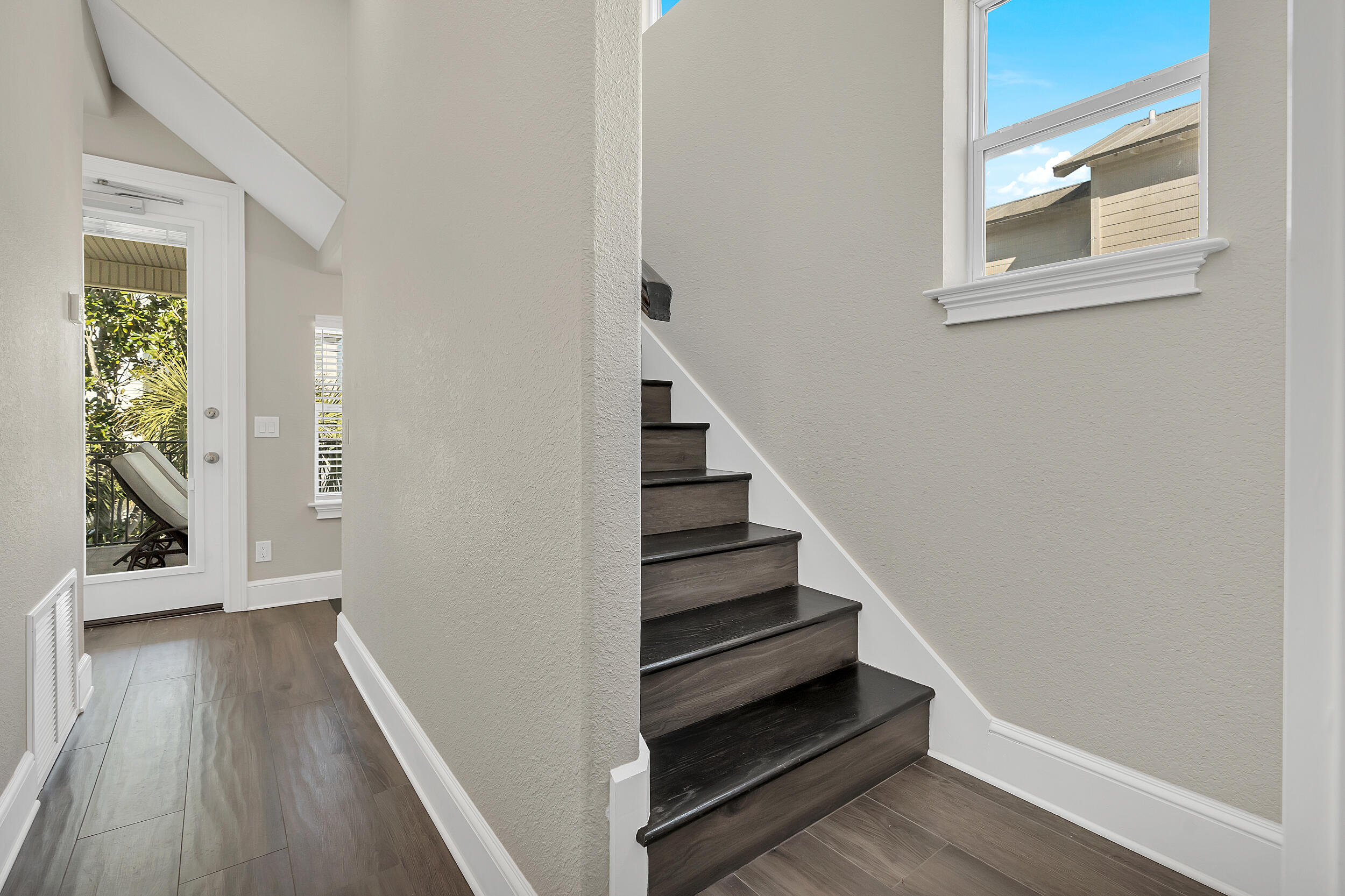 CRYSTAL SHORES - Residential