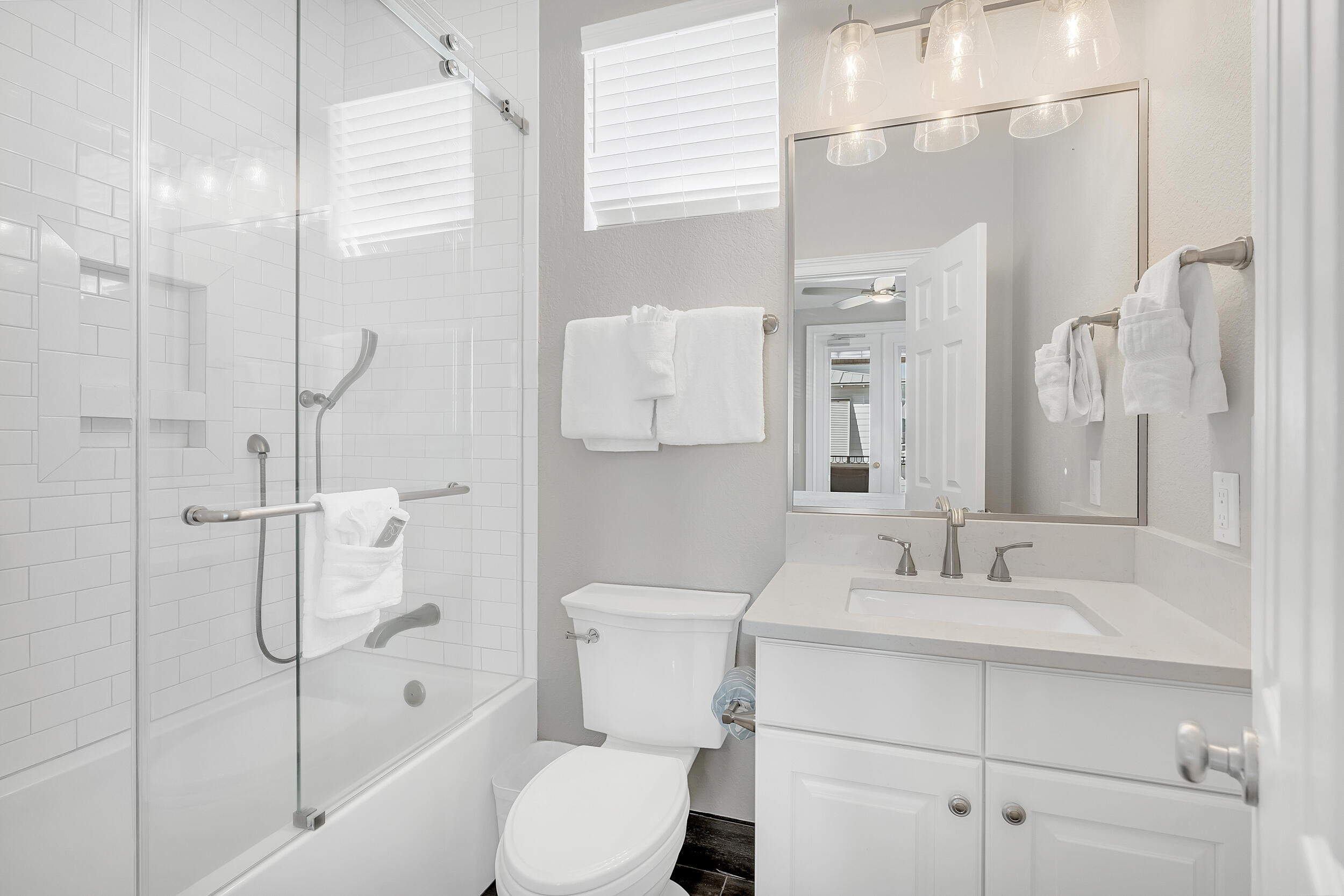 CRYSTAL SHORES - Residential