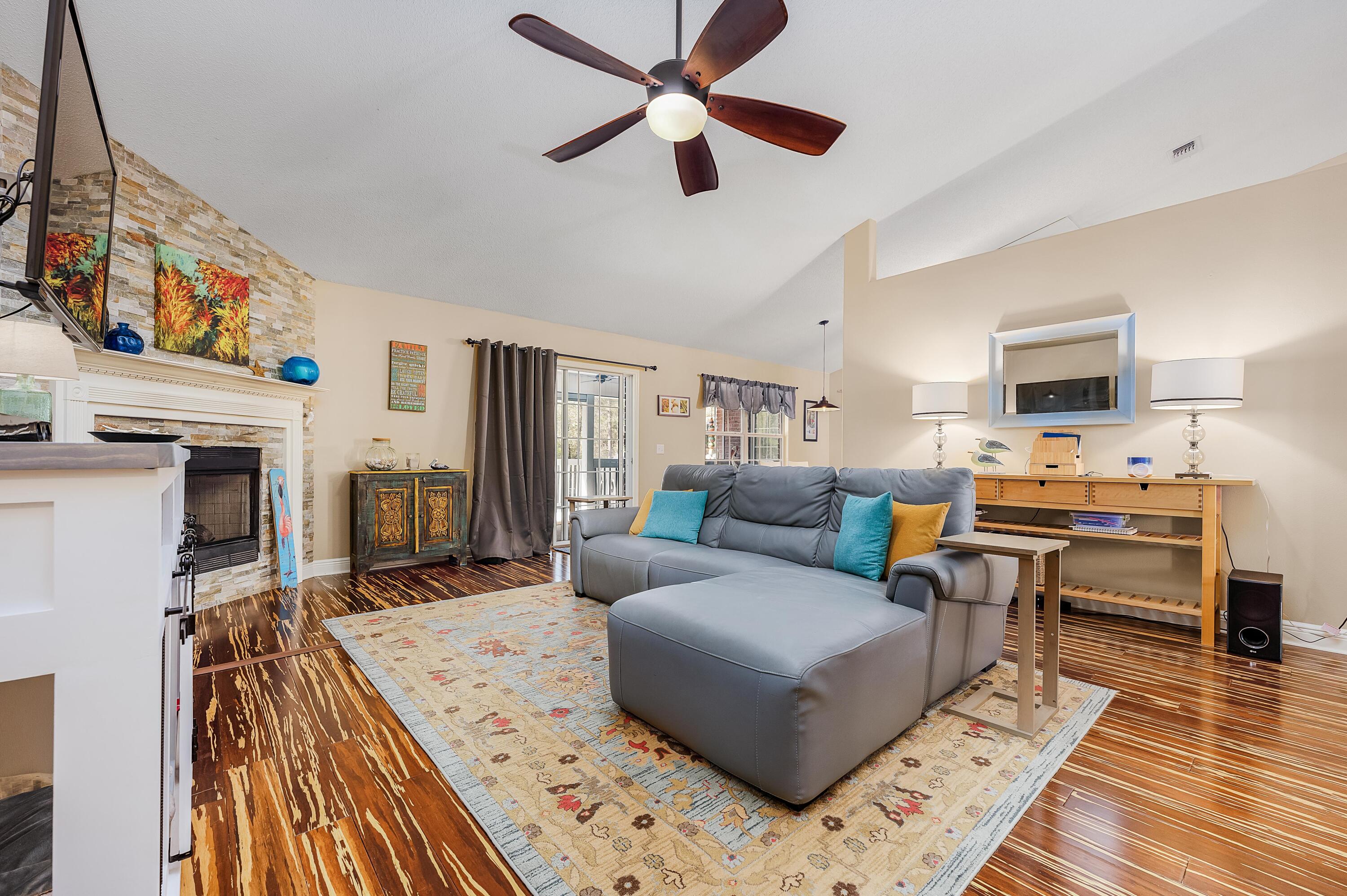 FOX CHASE - Residential