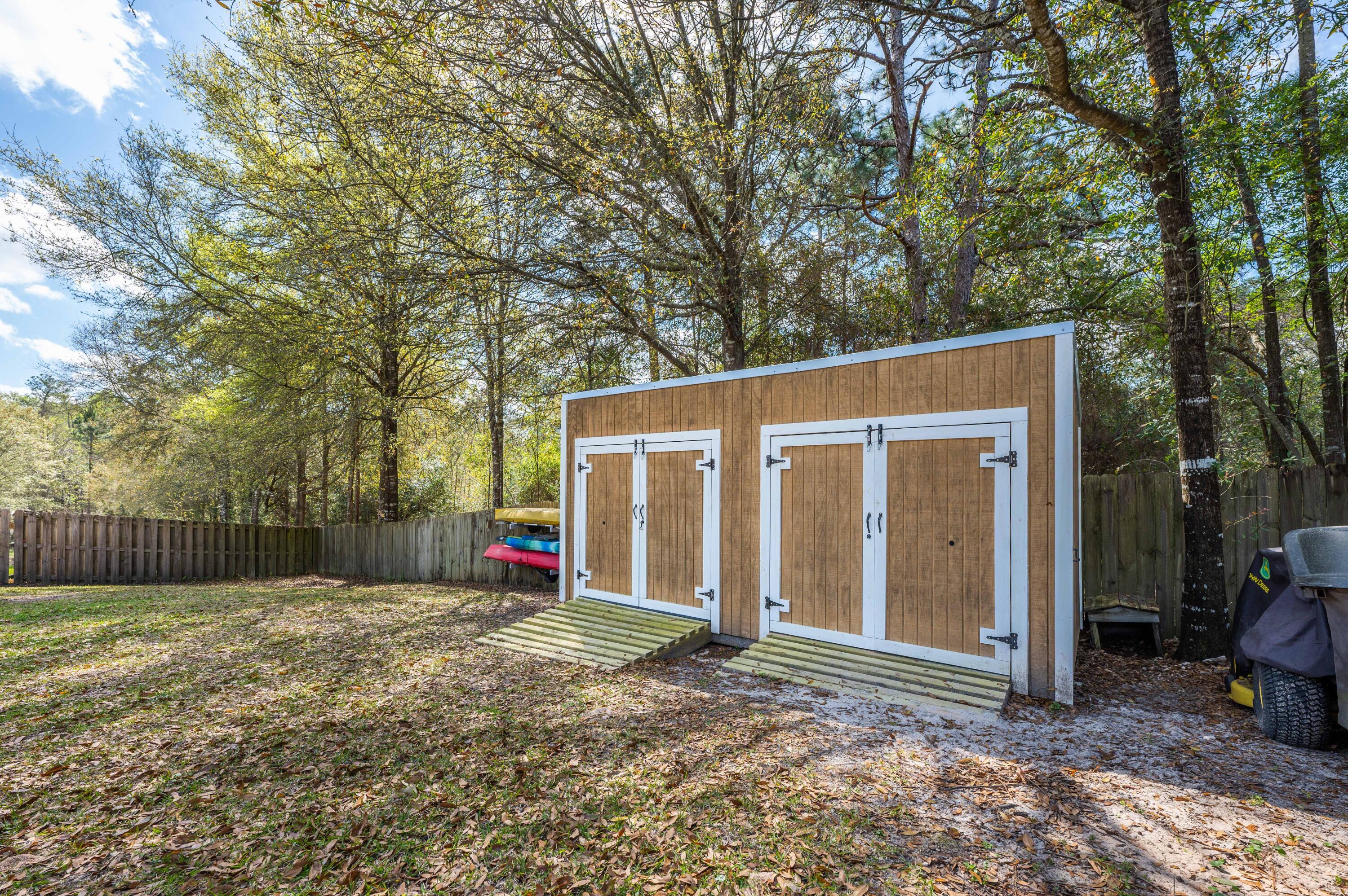 FOX CHASE - Residential