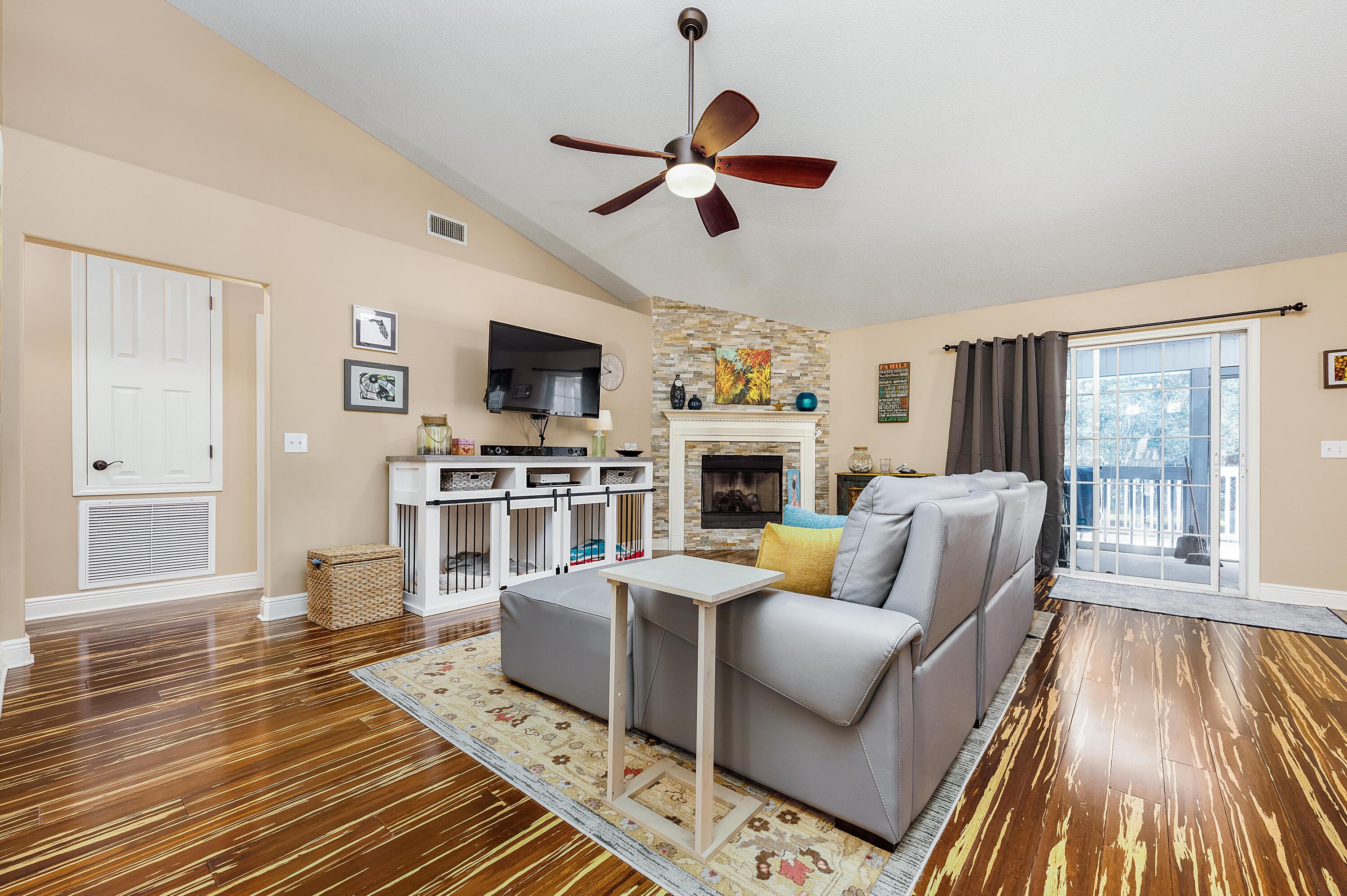 FOX CHASE - Residential