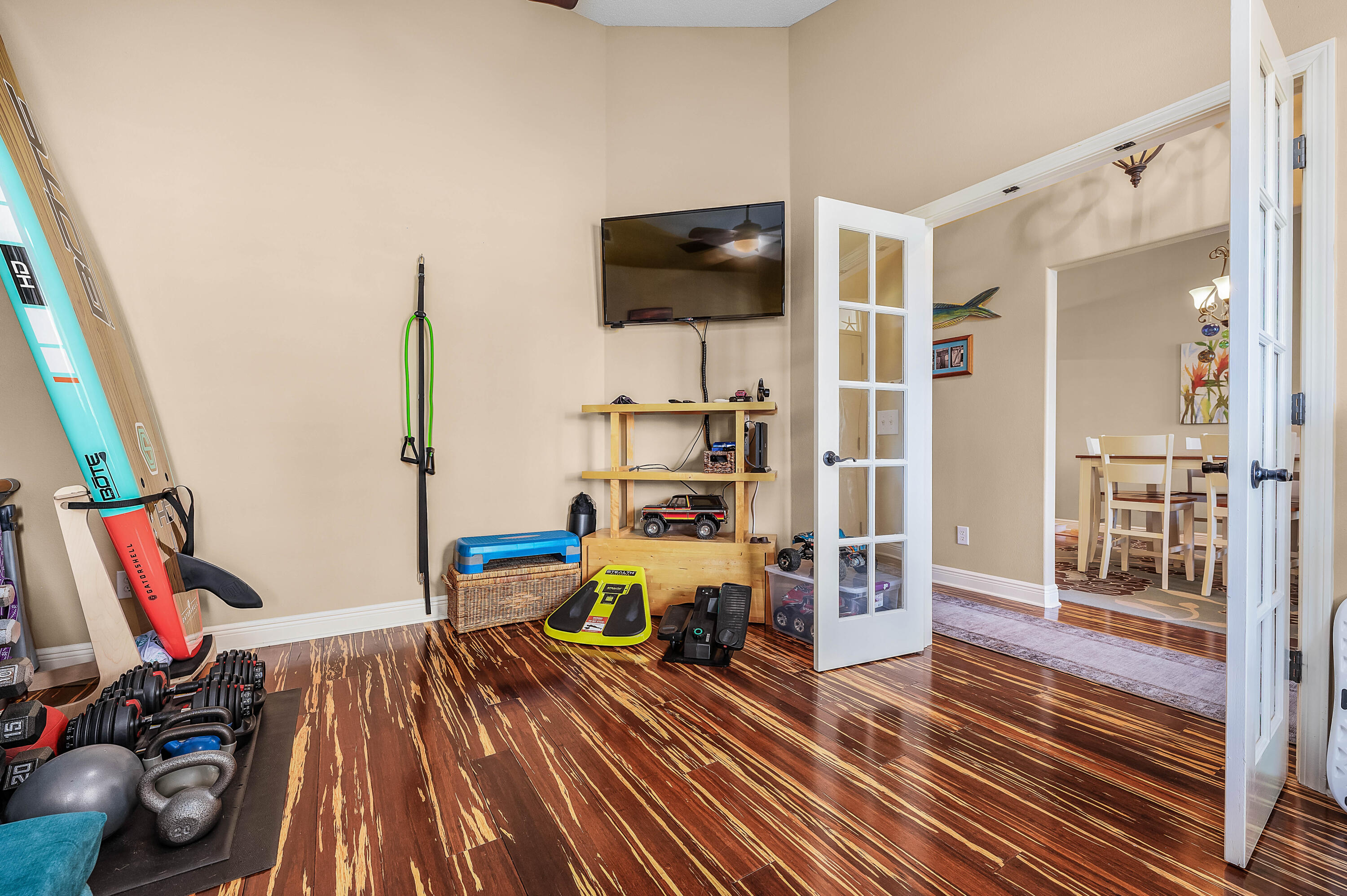 FOX CHASE - Residential