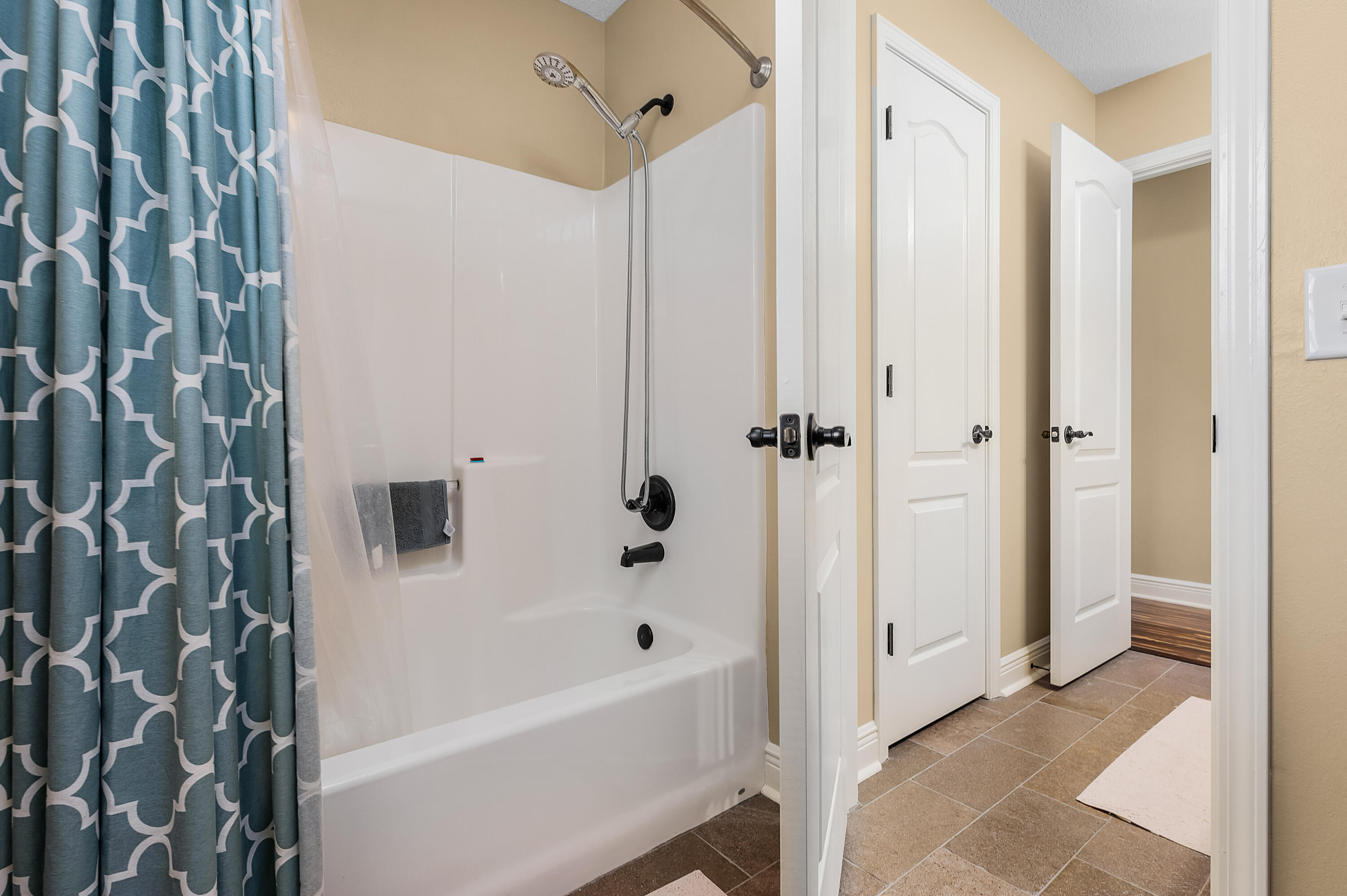 FOX CHASE - Residential