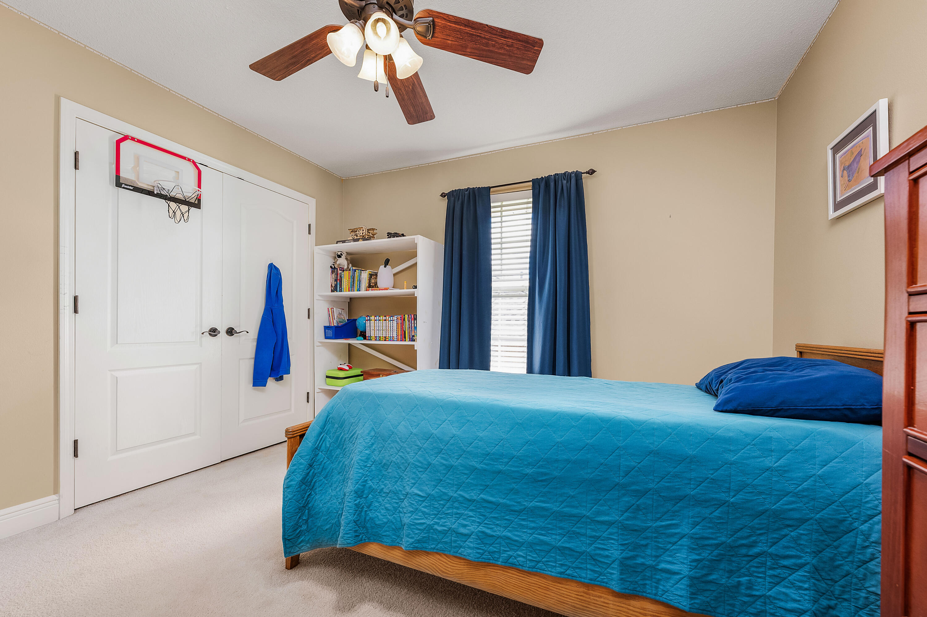 FOX CHASE - Residential