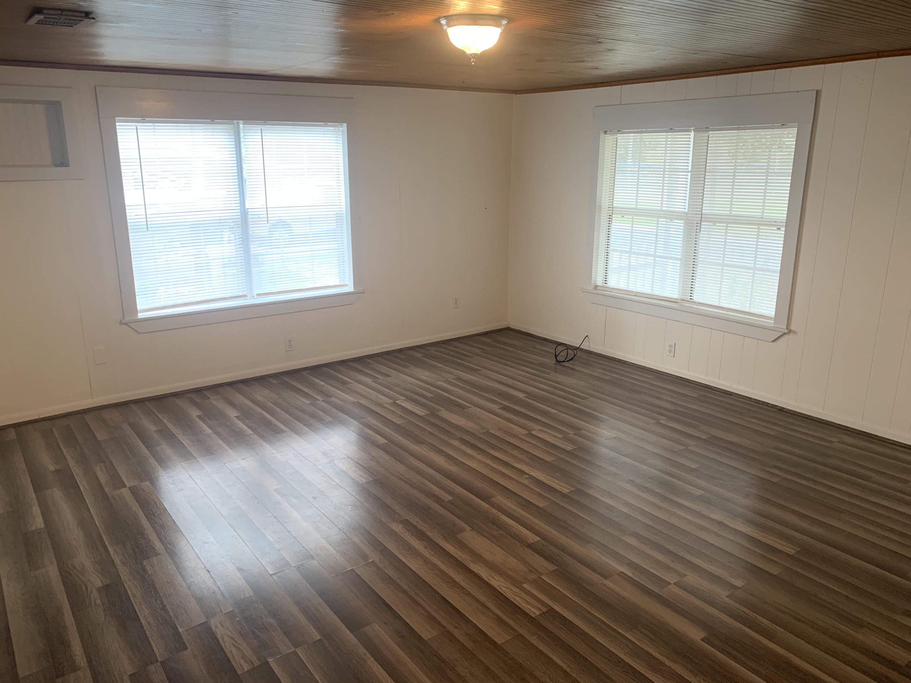 VALPARAISO PLAT 07 - Residential Lease