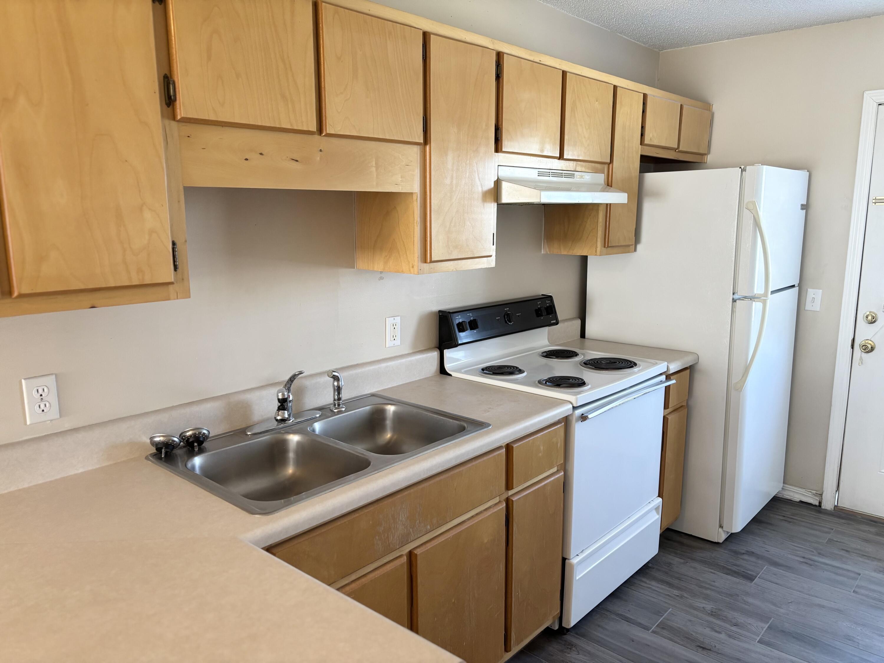 SEA LARK LANDING - Residential Lease