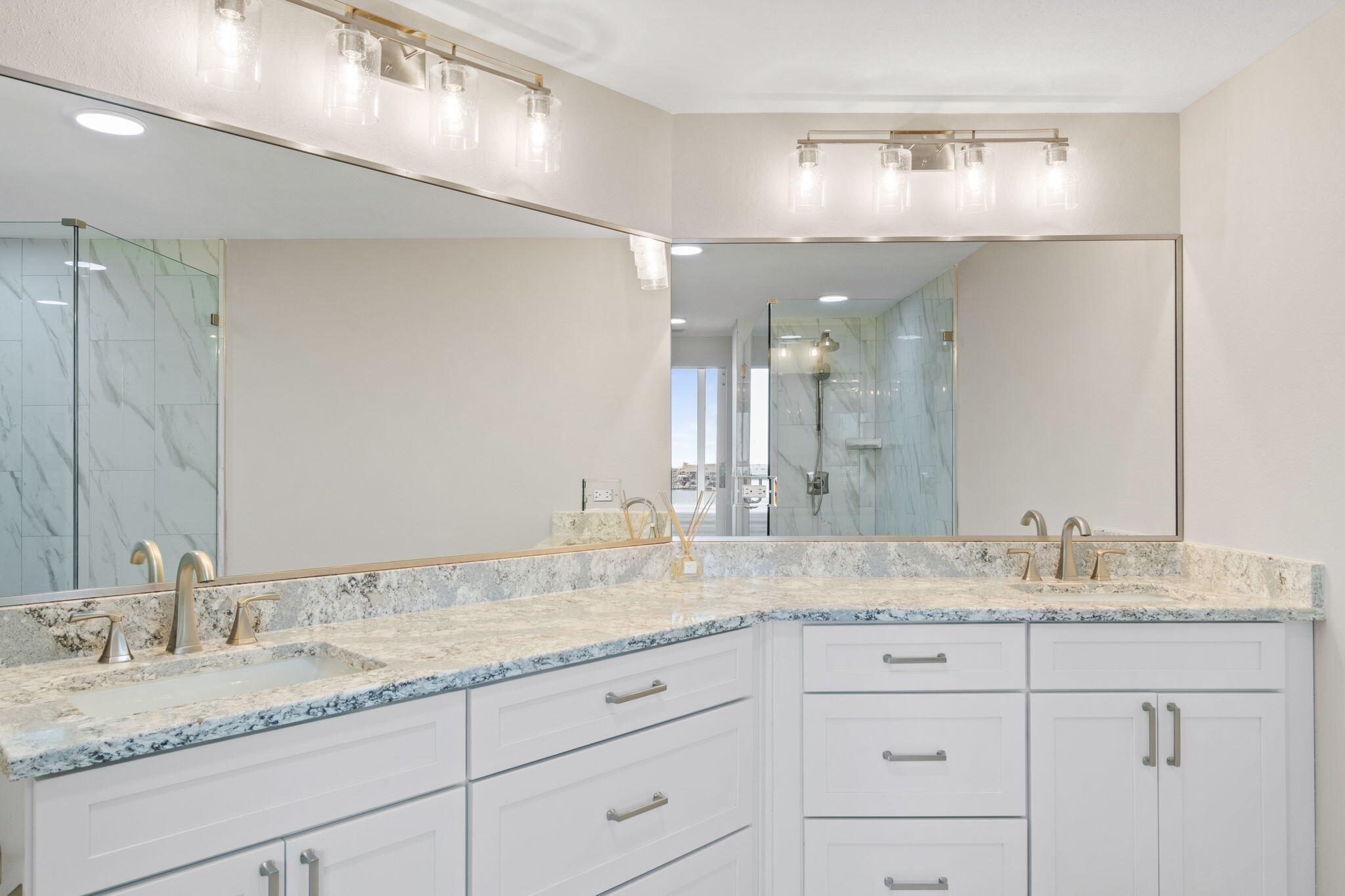 DESTIN YACHT CLUB - Residential