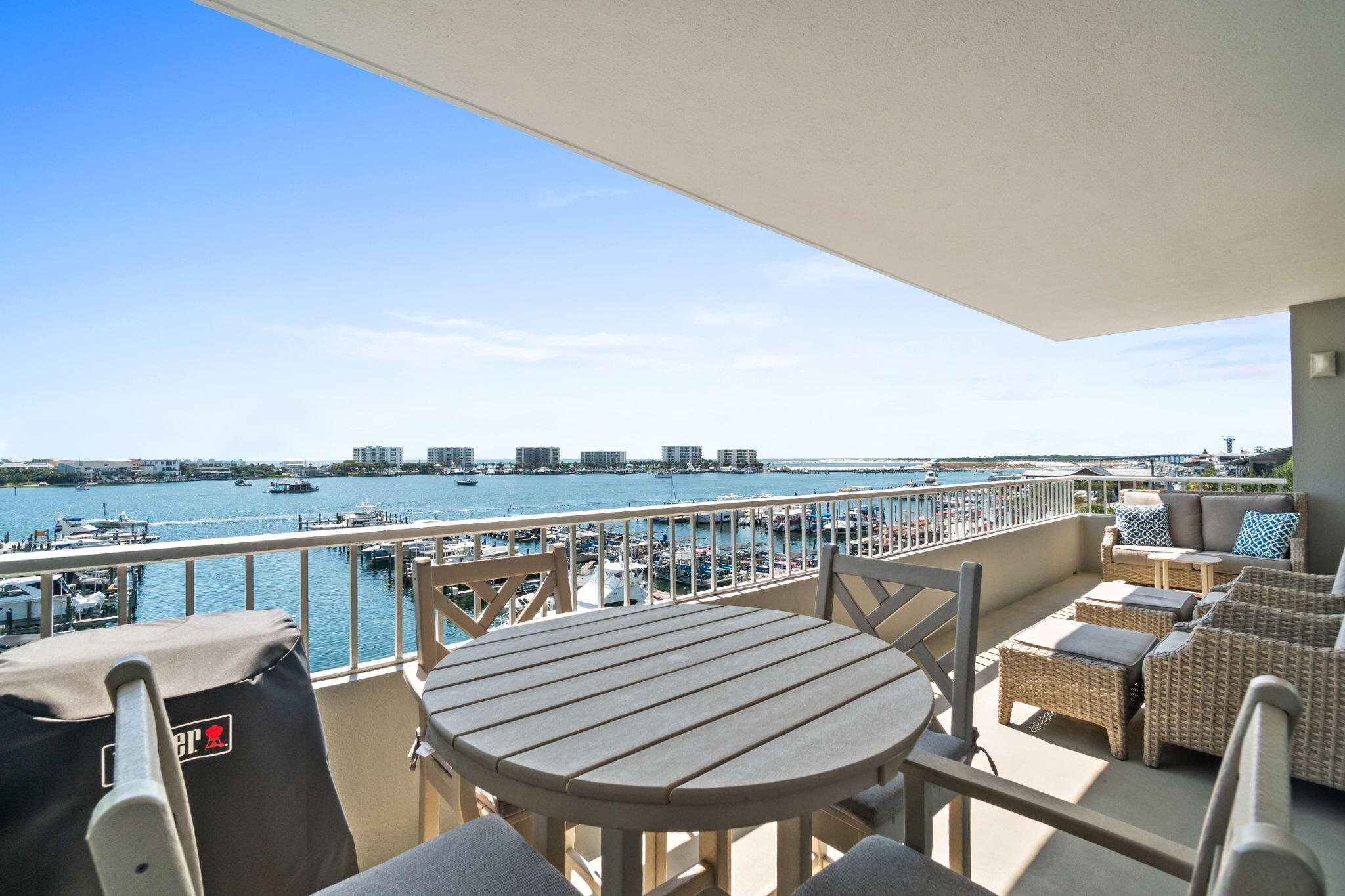 DESTIN YACHT CLUB - Residential